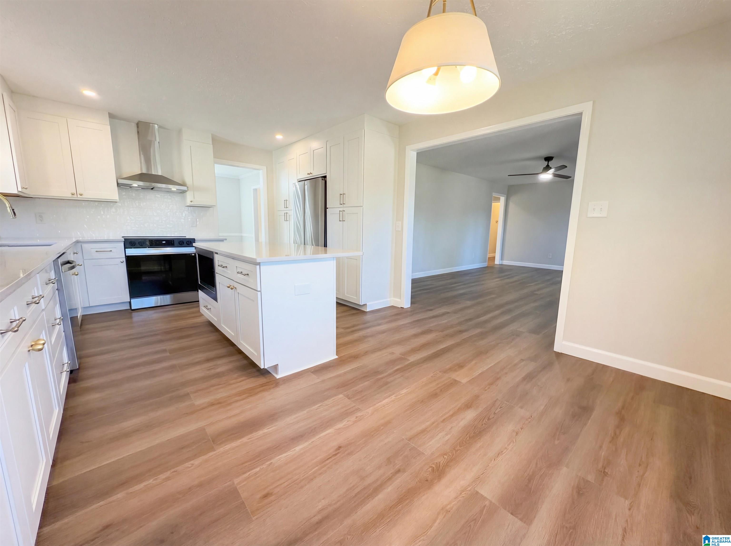 Homes for sale in Hoover, AL | 5048 Kerry Downs Road, Hoover, AL 35242 | MLS# 21443982