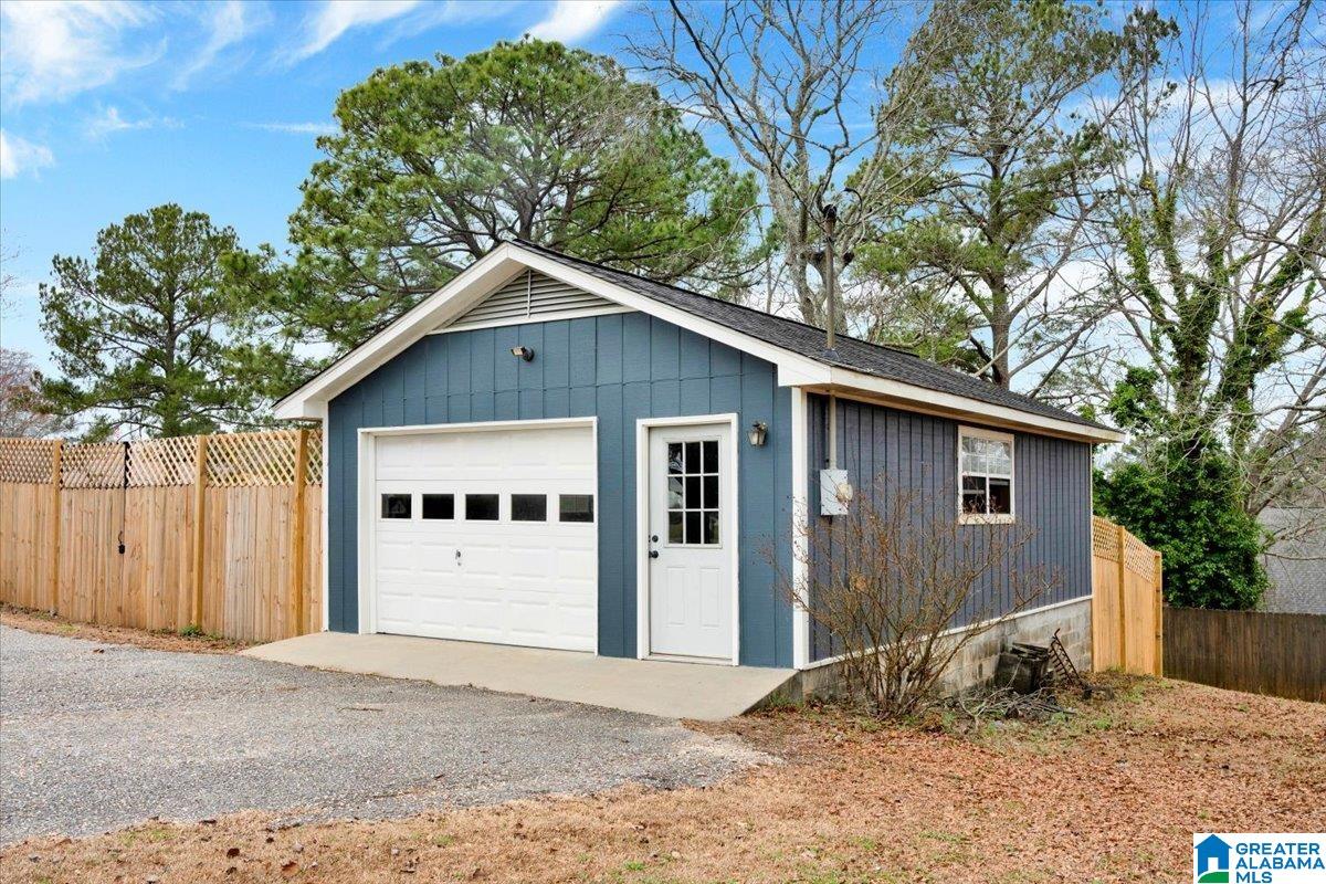 Homes for sale in Clanton, AL | 611 Dennis Street, Clanton, AL 35045 | MLS# 21444006