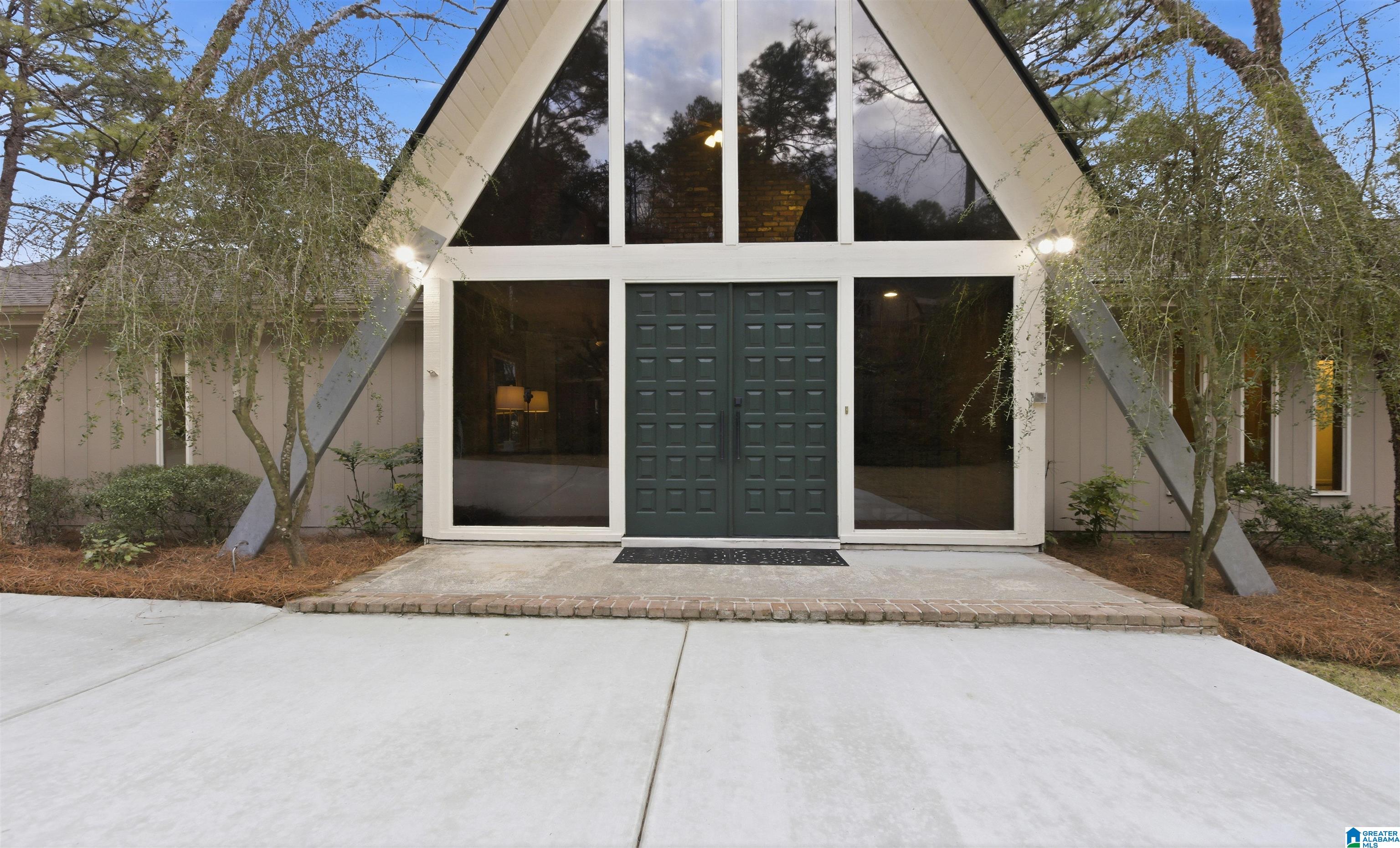 Homes for sale in Vestavia Hills, AL | 3113 Renfro Road, Vestavia Hills, AL 35216 | MLS# 21444026