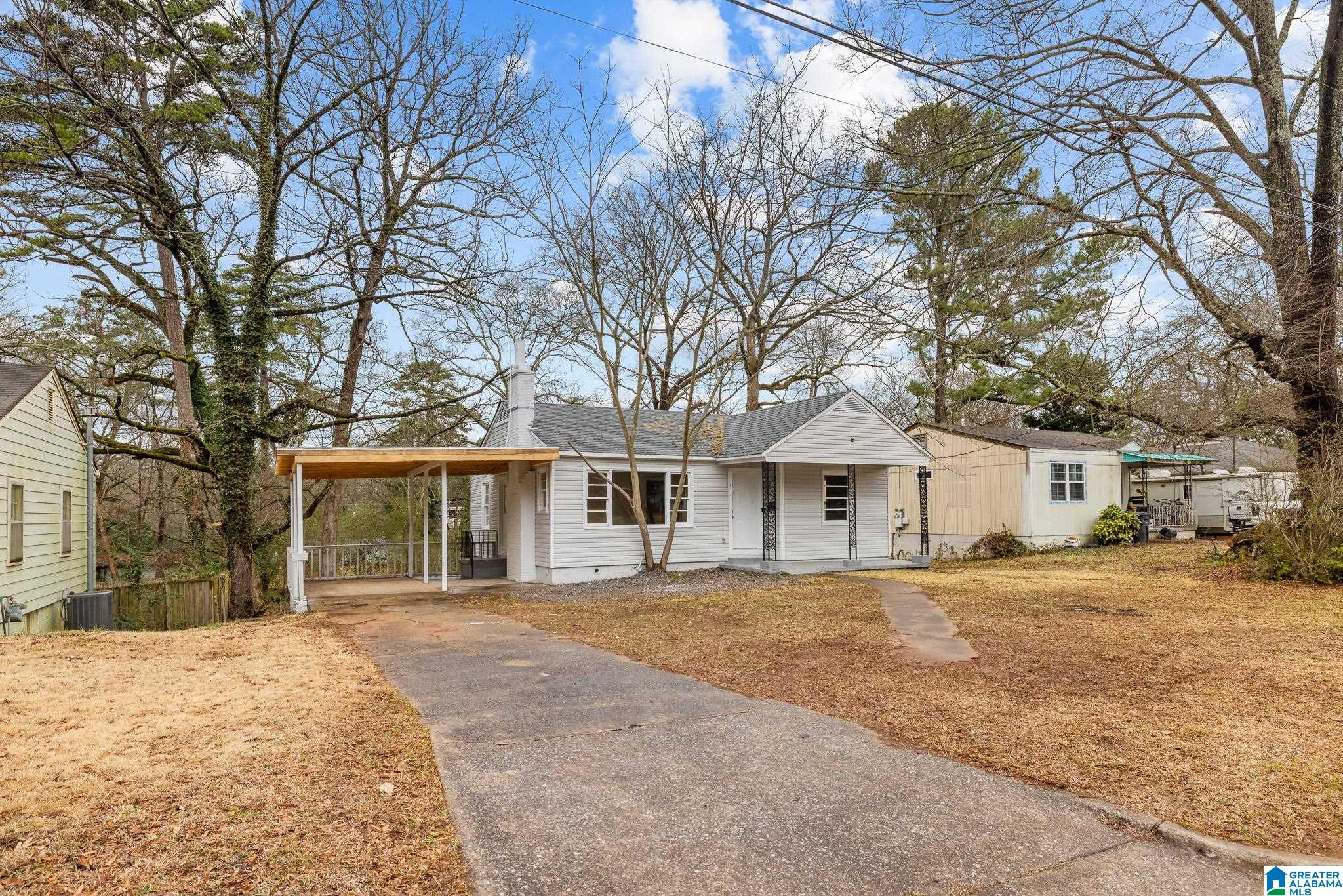 Photo 3 of Single family home for sale at 8416 S 9th Avenue, Birmingham, AL 35206 | MLS# 21444033 | Listing updated on 2026-03-05