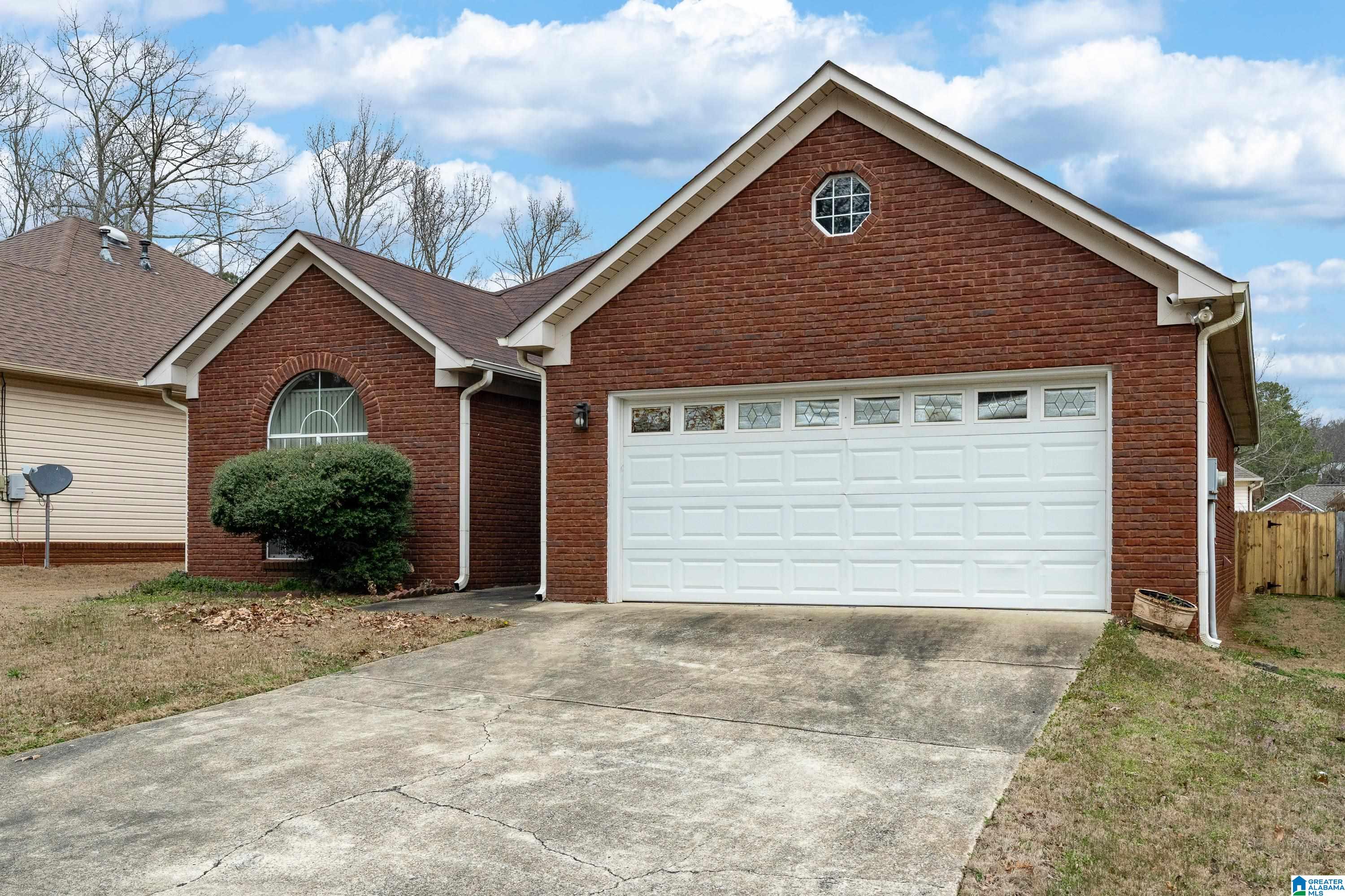 Homes for sale in Center Point, AL | 504 Lakeside Circle, Center Point, AL 35215 | MLS# 21444045