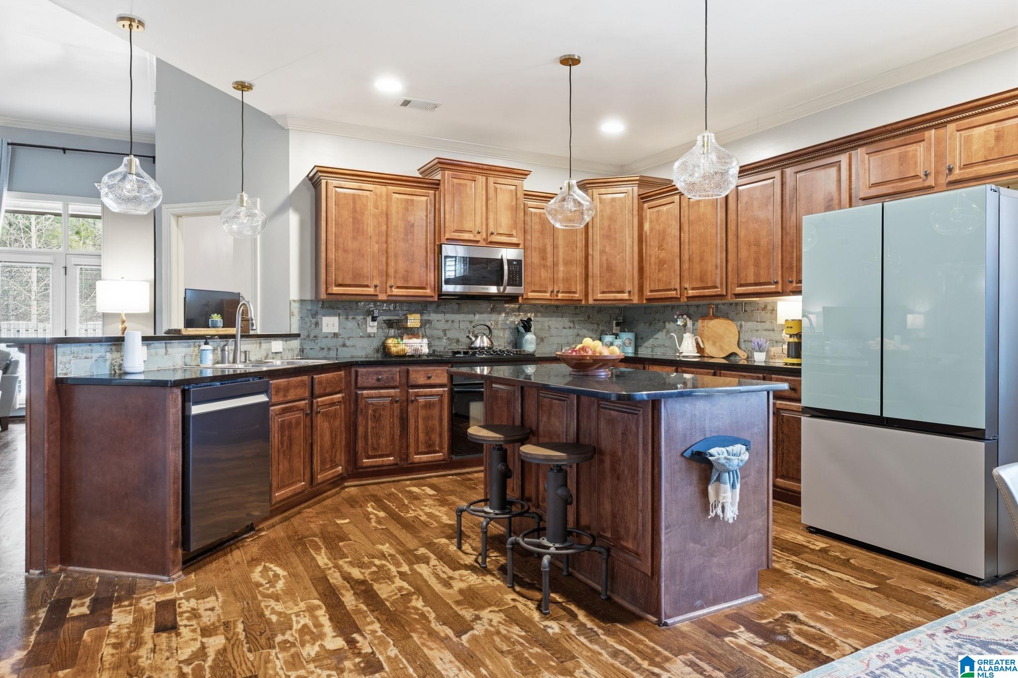 Homes for sale in Chelsea, AL | 1045 Edgewater Lane, Chelsea, AL 35043 | MLS# 21444052