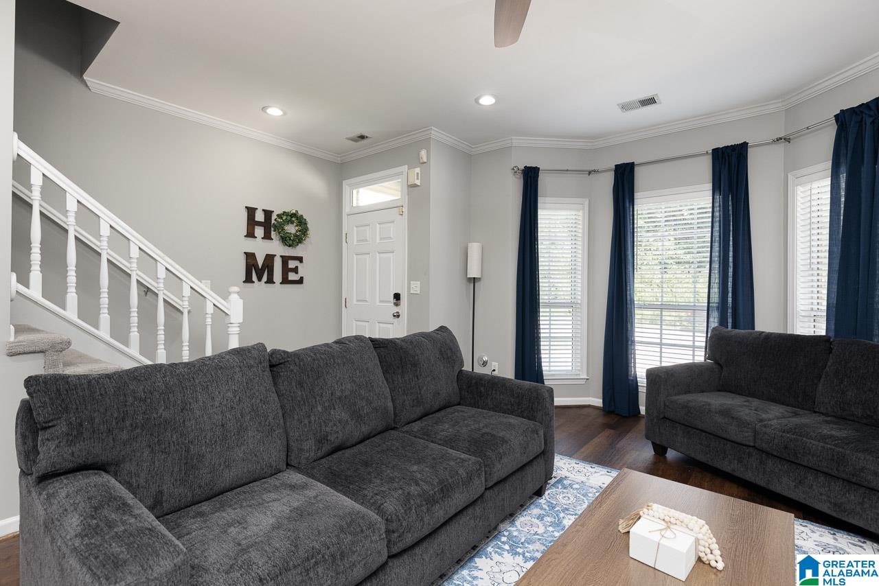 Homes for sale in Pelham, AL | 1166 Yeager Parkway, Pelham, AL 35124 | MLS# 21444053