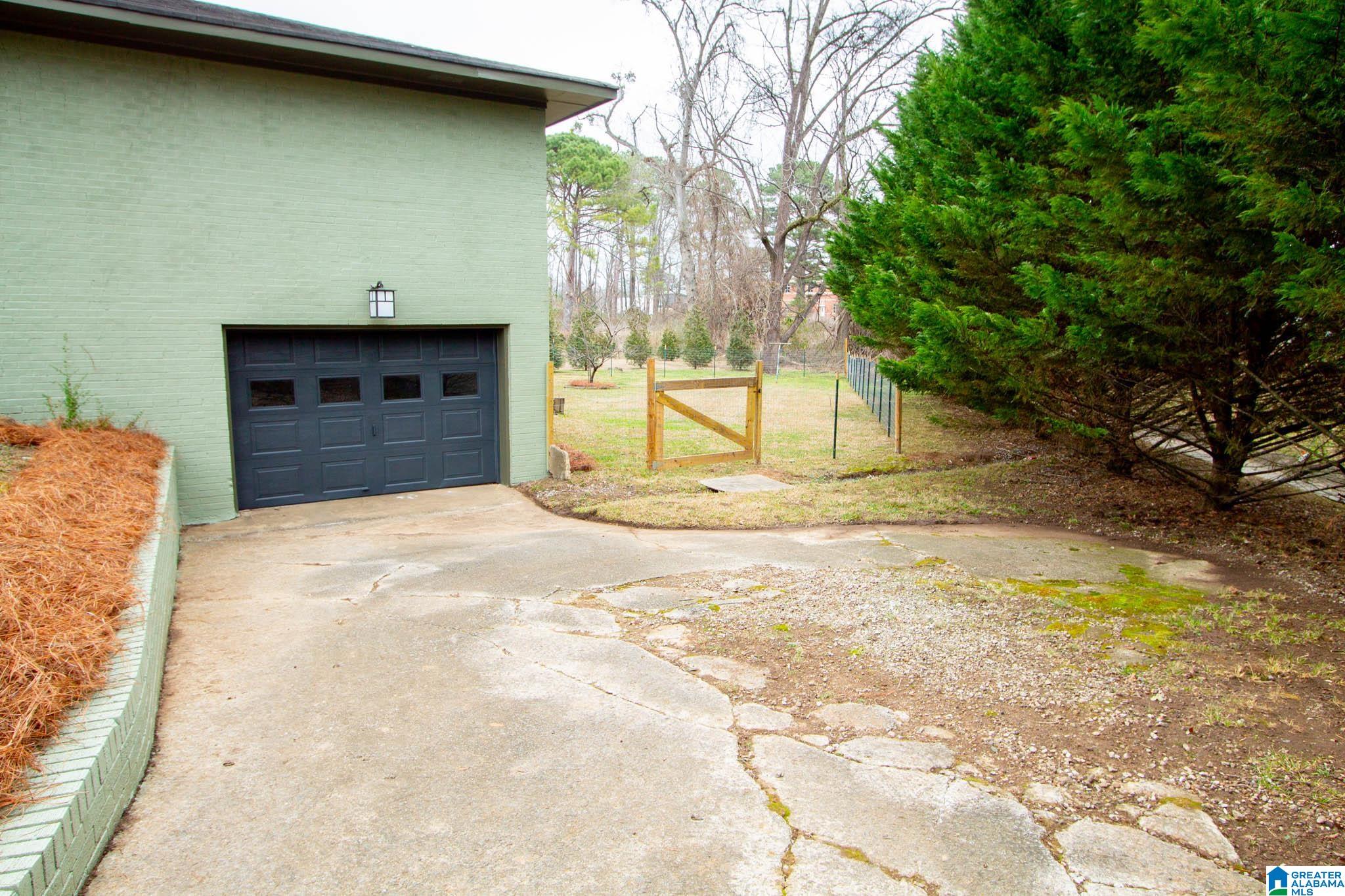 Homes for sale in Trussville, AL | 101 Dew Dr, Trussville, AL 35173 | MLS# 21444055