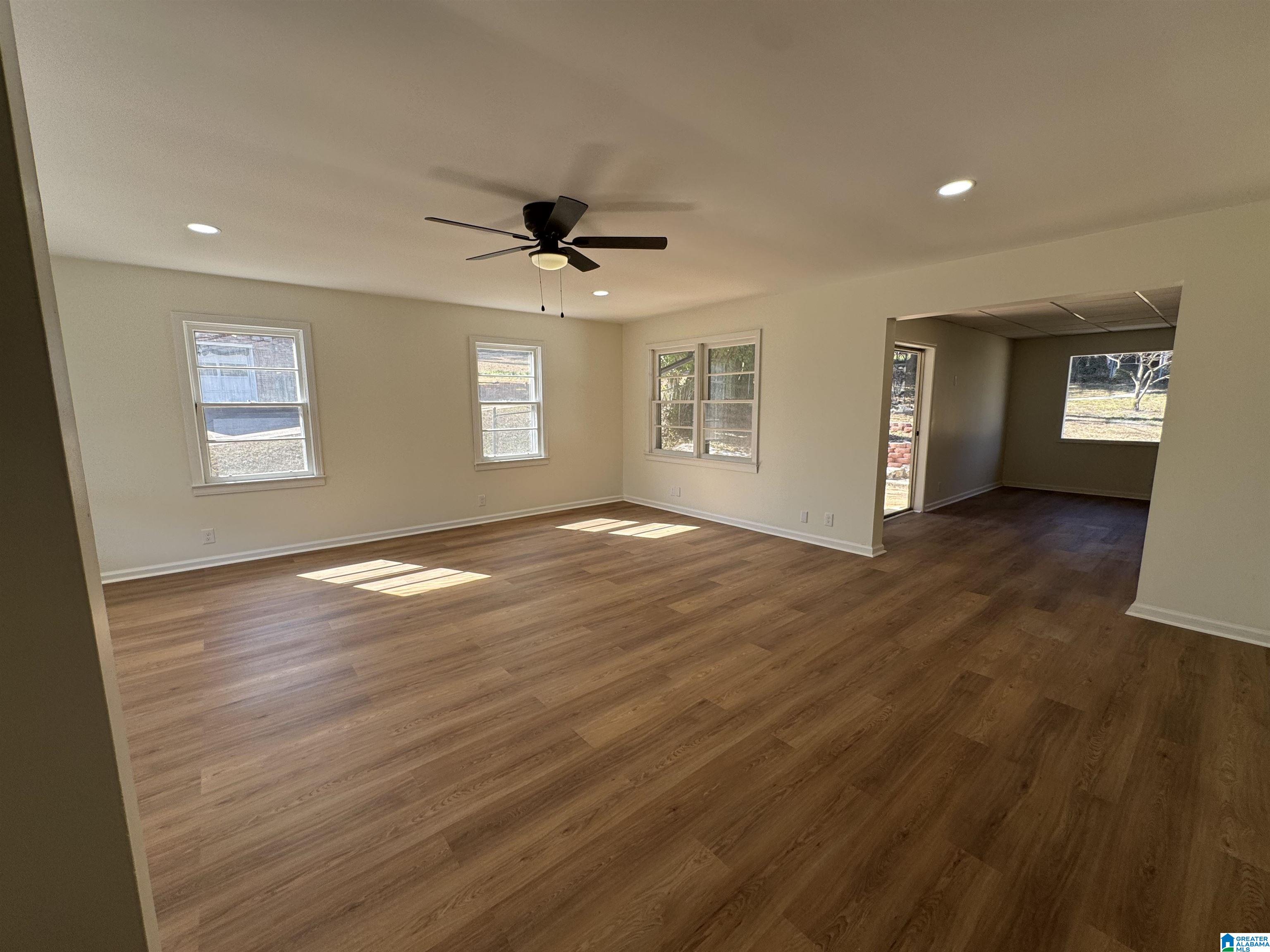 Homes for sale in Hueytown, AL | 1416 29Th Avenue N, Hueytown, AL 35023 | MLS# 21444057