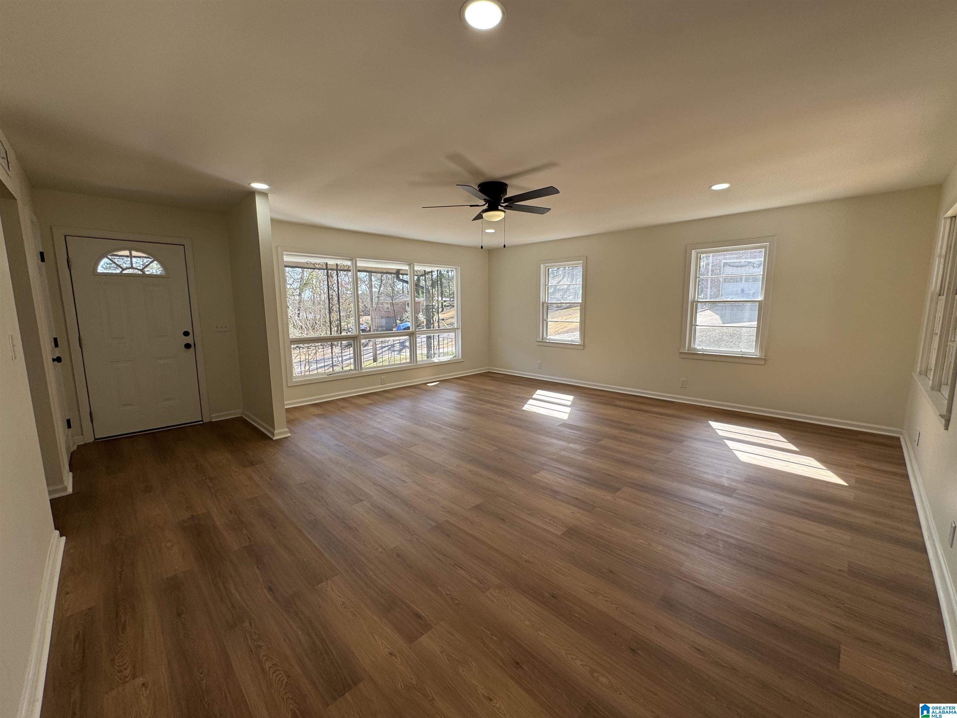 Homes for sale in Hueytown, AL | 1416 29Th Avenue N, Hueytown, AL 35023 | MLS# 21444057