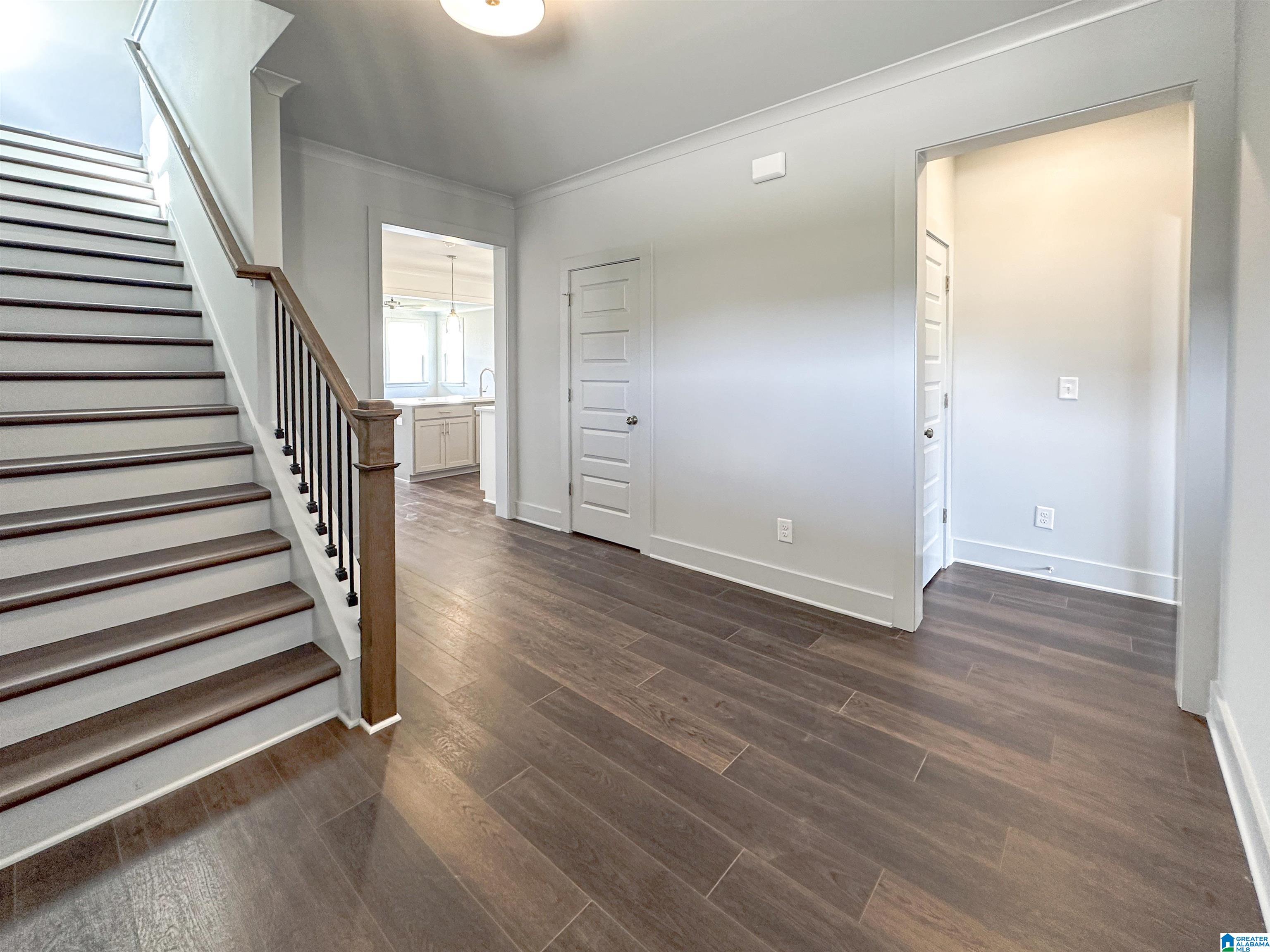 Photo 2 of Single family home for sale at 300 Lenoir Pl, Alabaster, AL 35007 | MLS# 21444060 | Listing updated on 2026-09-21