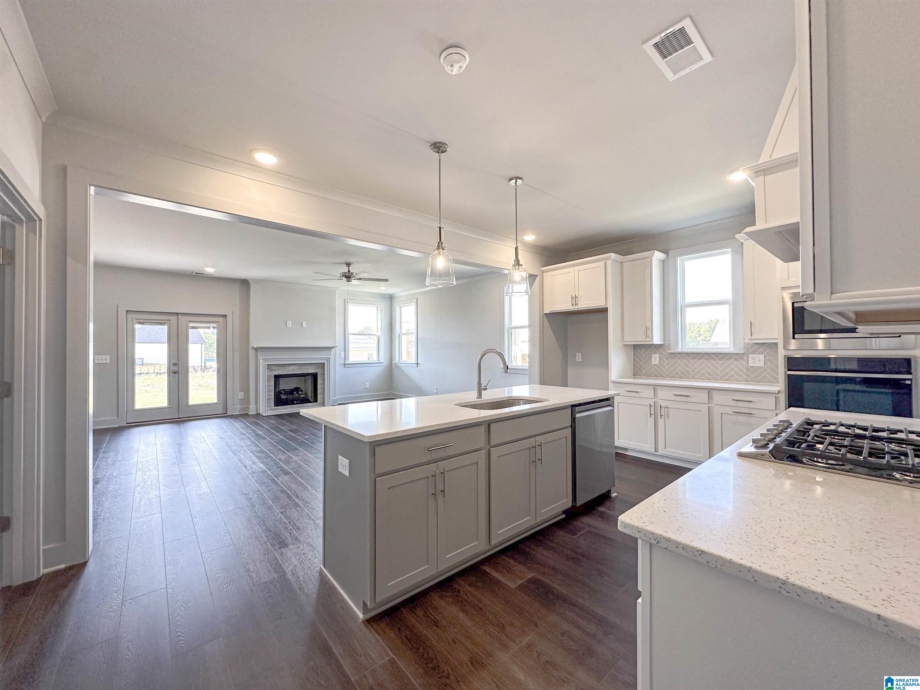 Photo 3 of Single family home for sale at 300 Lenoir Pl, Alabaster, AL 35007 | MLS# 21444060 | Listing updated on 2026-09-21