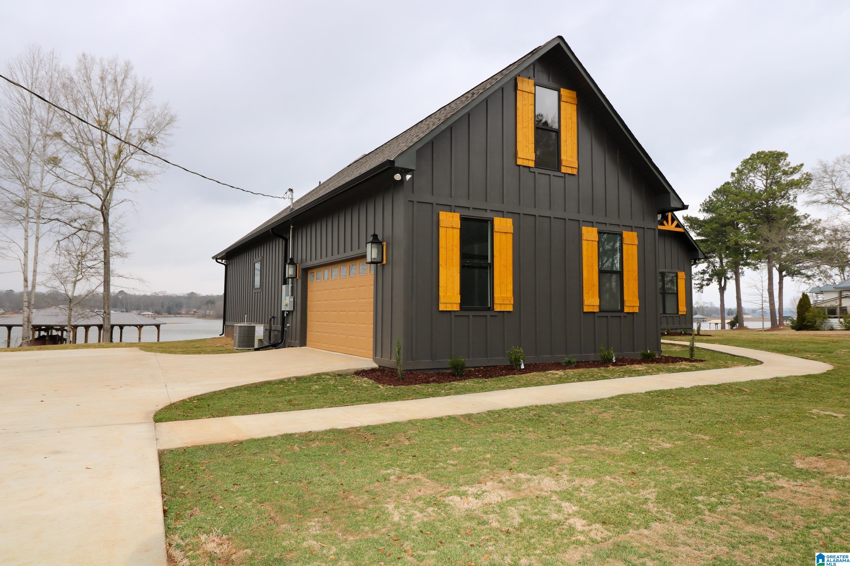 Homes for sale in Pell City, AL | 1701 Annesley Dr, Pell City, AL 35128 | MLS# 21444067