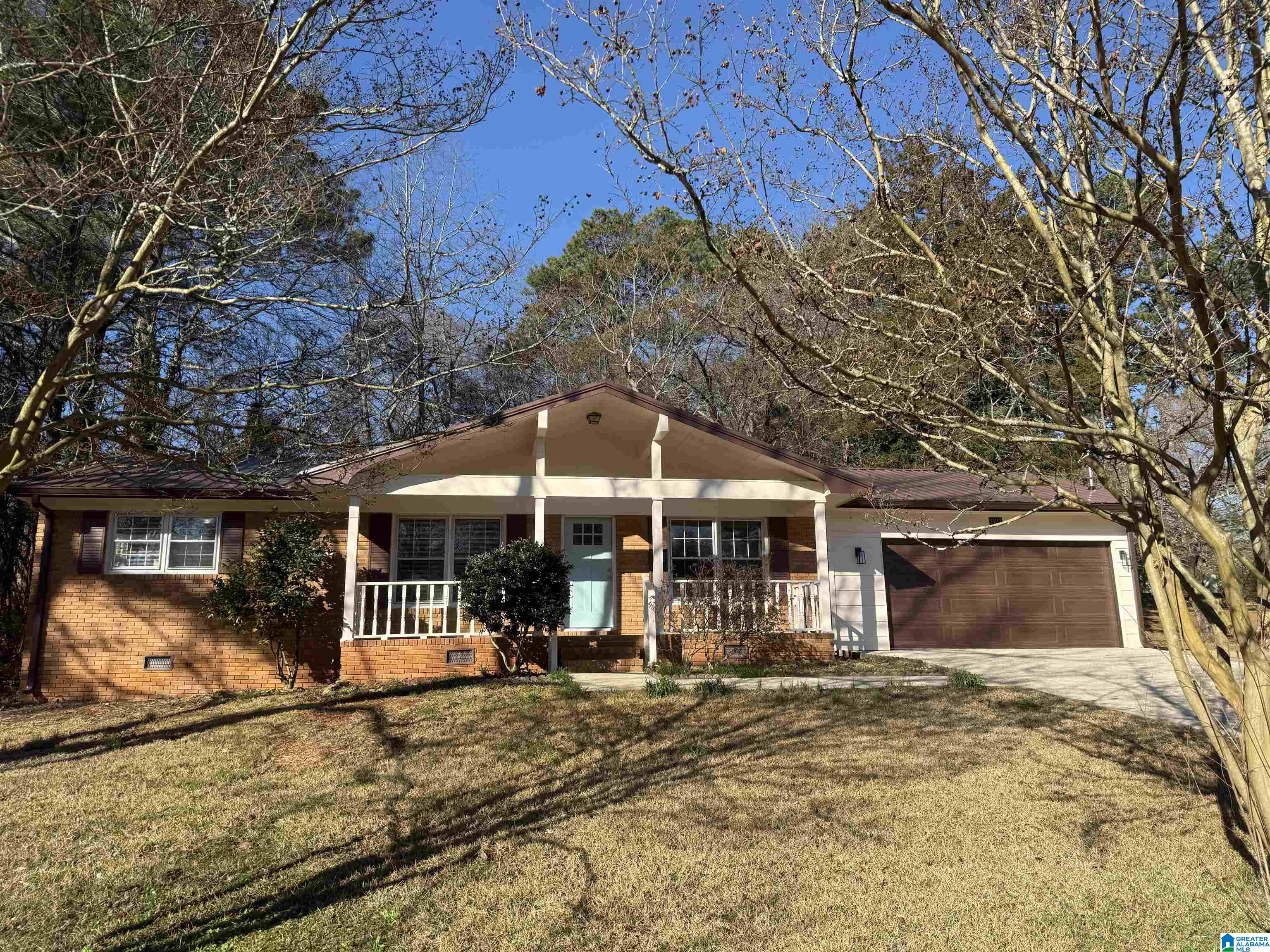 1404 GREEN MEADOW ROAD