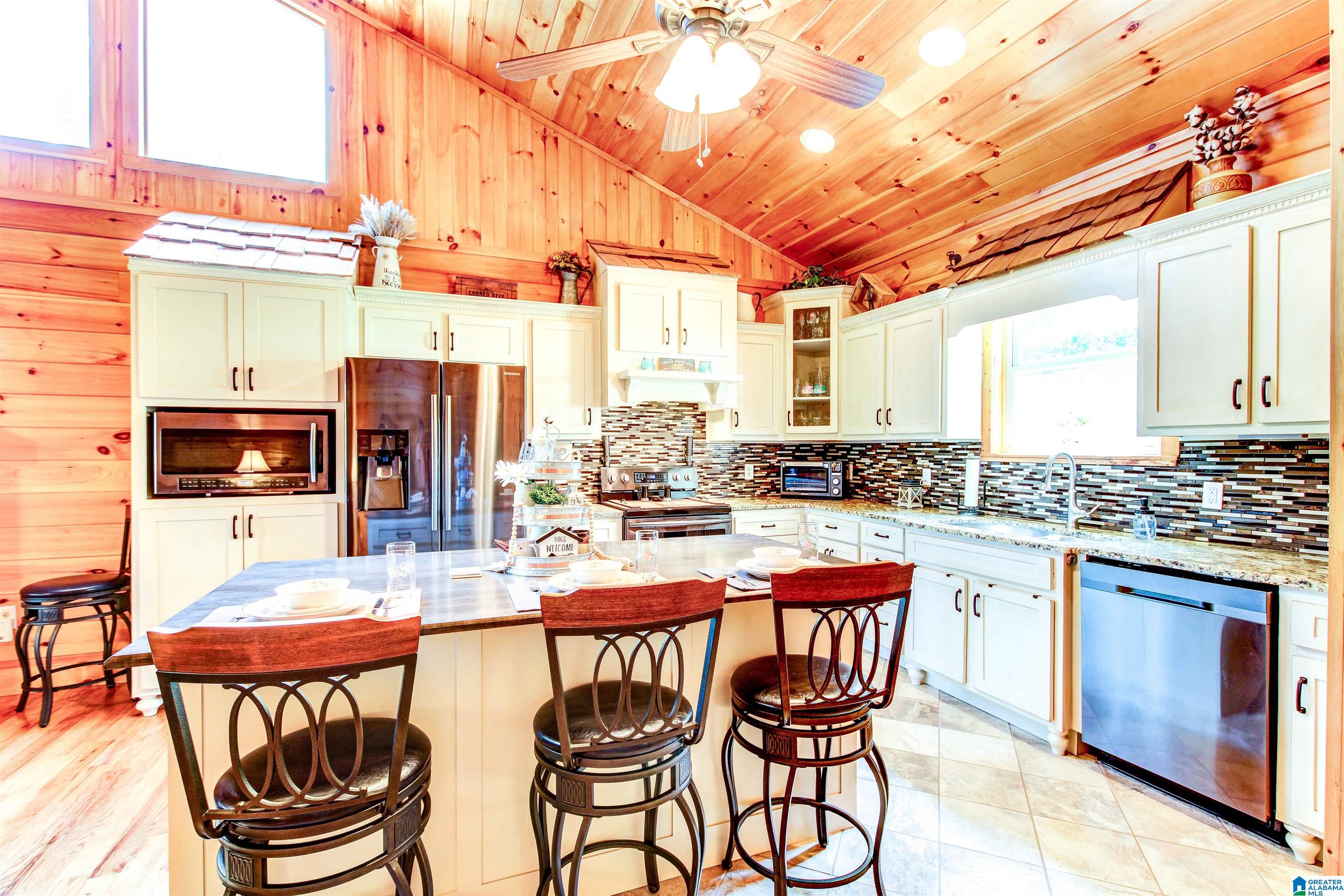 Homes for sale in Wedowee, AL | 185 Hill Crest Court, Wedowee, AL 36278 | MLS# 21444117