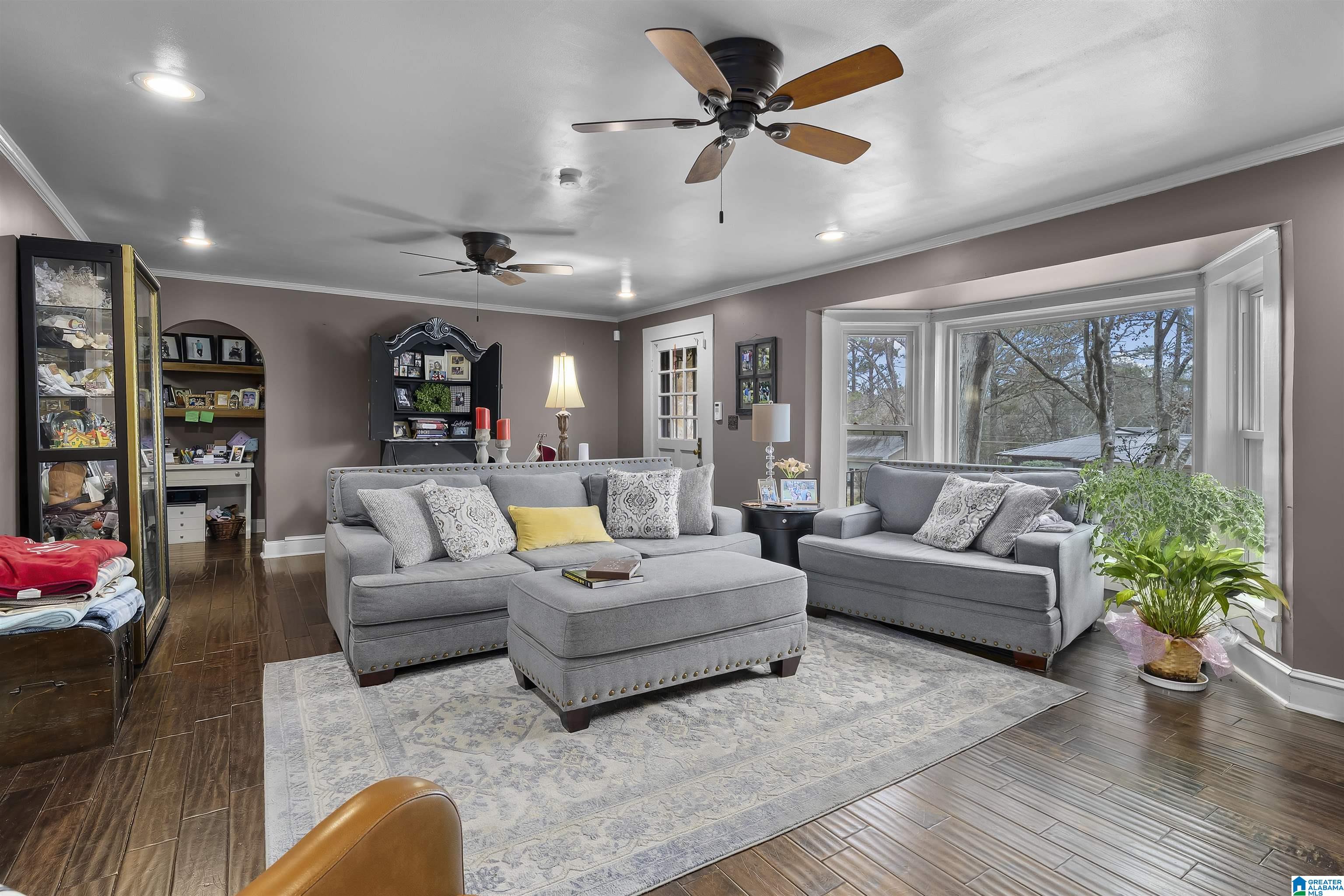 Homes for sale in Jasper, AL | 604 4Th Avenue S, Jasper, AL 35501 | MLS# 21444127