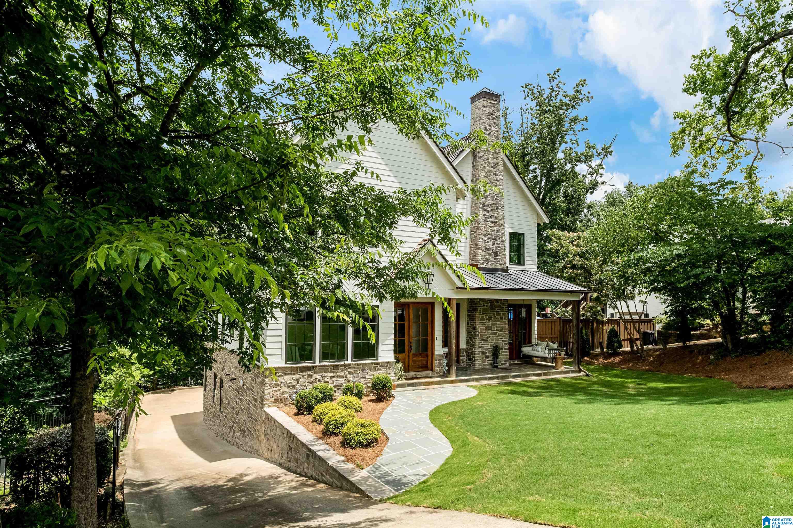 Homes for sale in Homewood, AL | 422 Devon Dr, Homewood, AL 35209 | MLS# 21444152