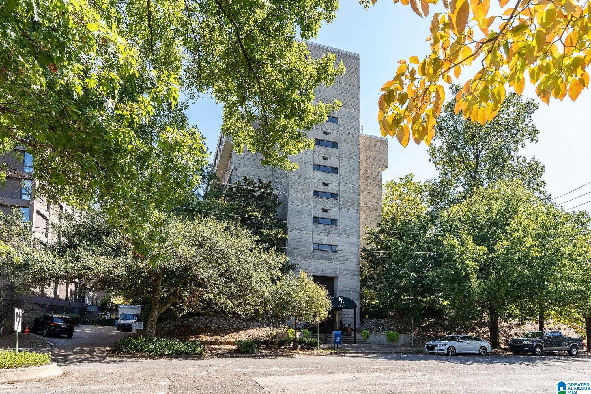 Homes for sale in Birmingham, AL | 2625 Highland Avenue S #411, Birmingham, AL 35205 | MLS# 21444202