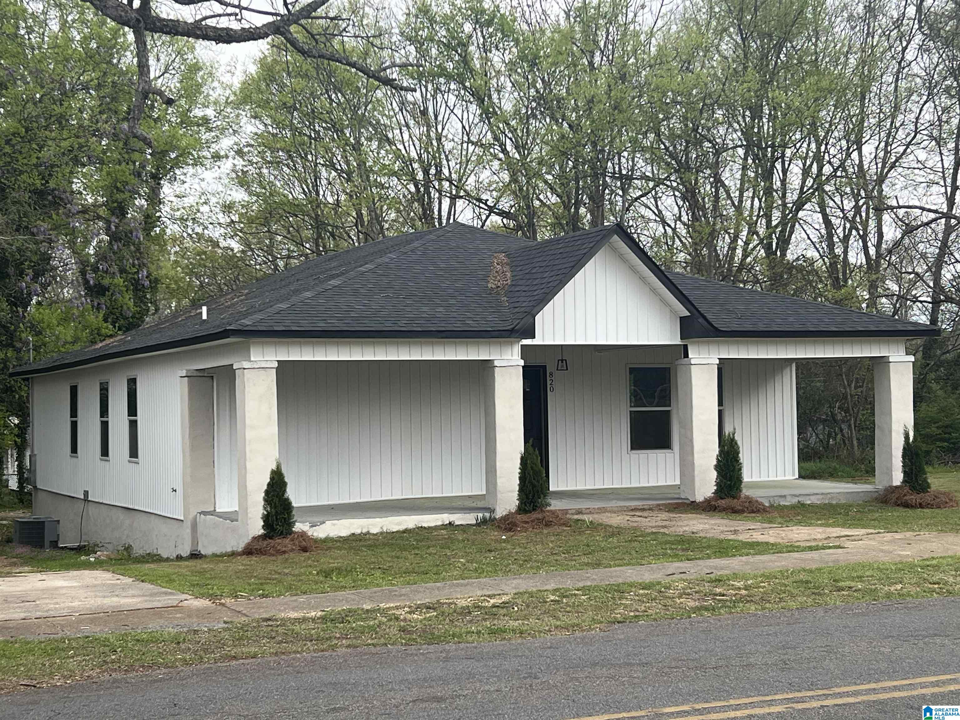 Homes for sale in Talladega, AL | 820 E South Street, Talladega, AL 35160 | MLS# 21444222