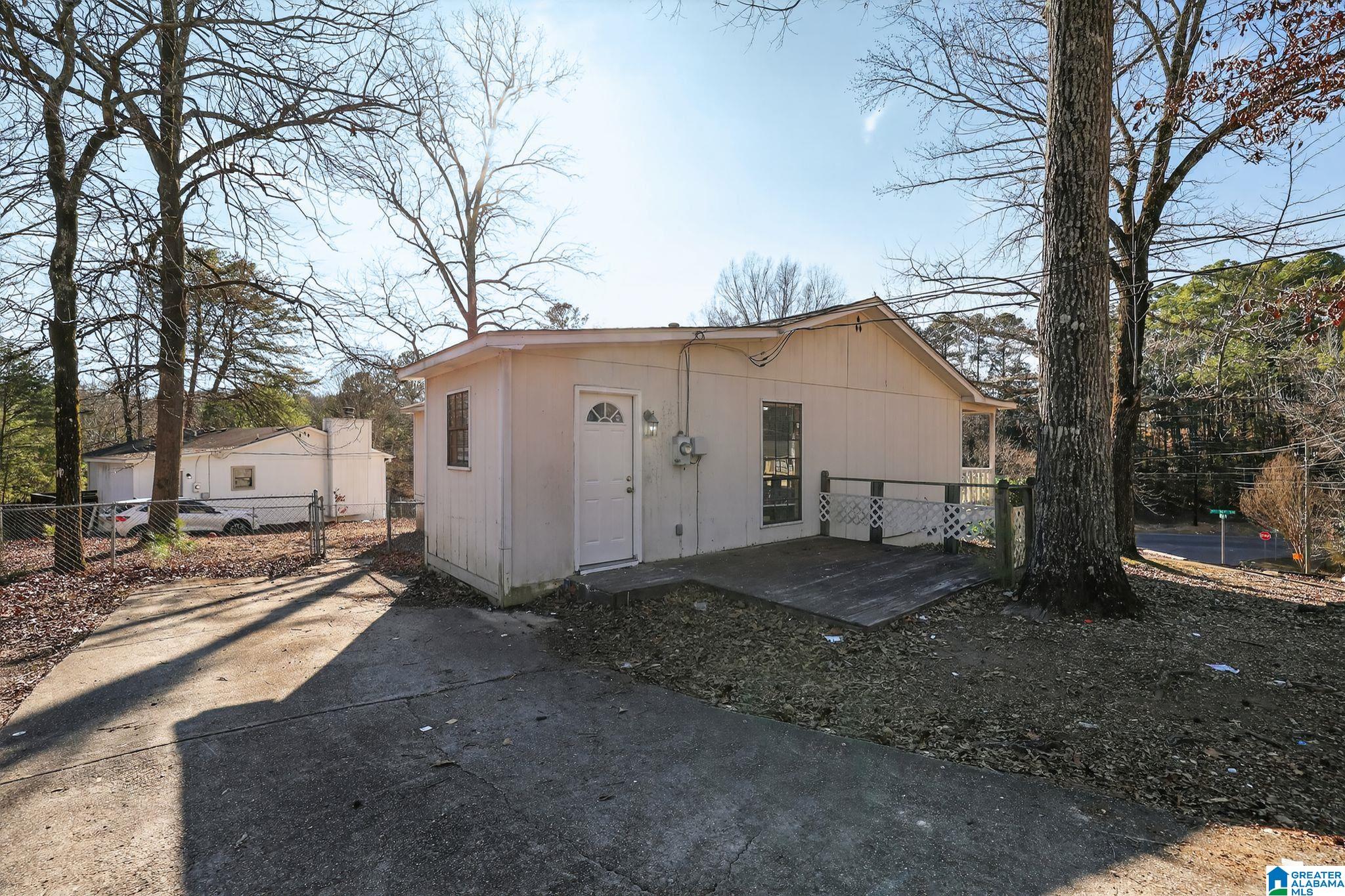 Homes for sale in Birmingham, AL | 1509 7th Way Nw, Birmingham, AL 35215 | MLS# 21444240