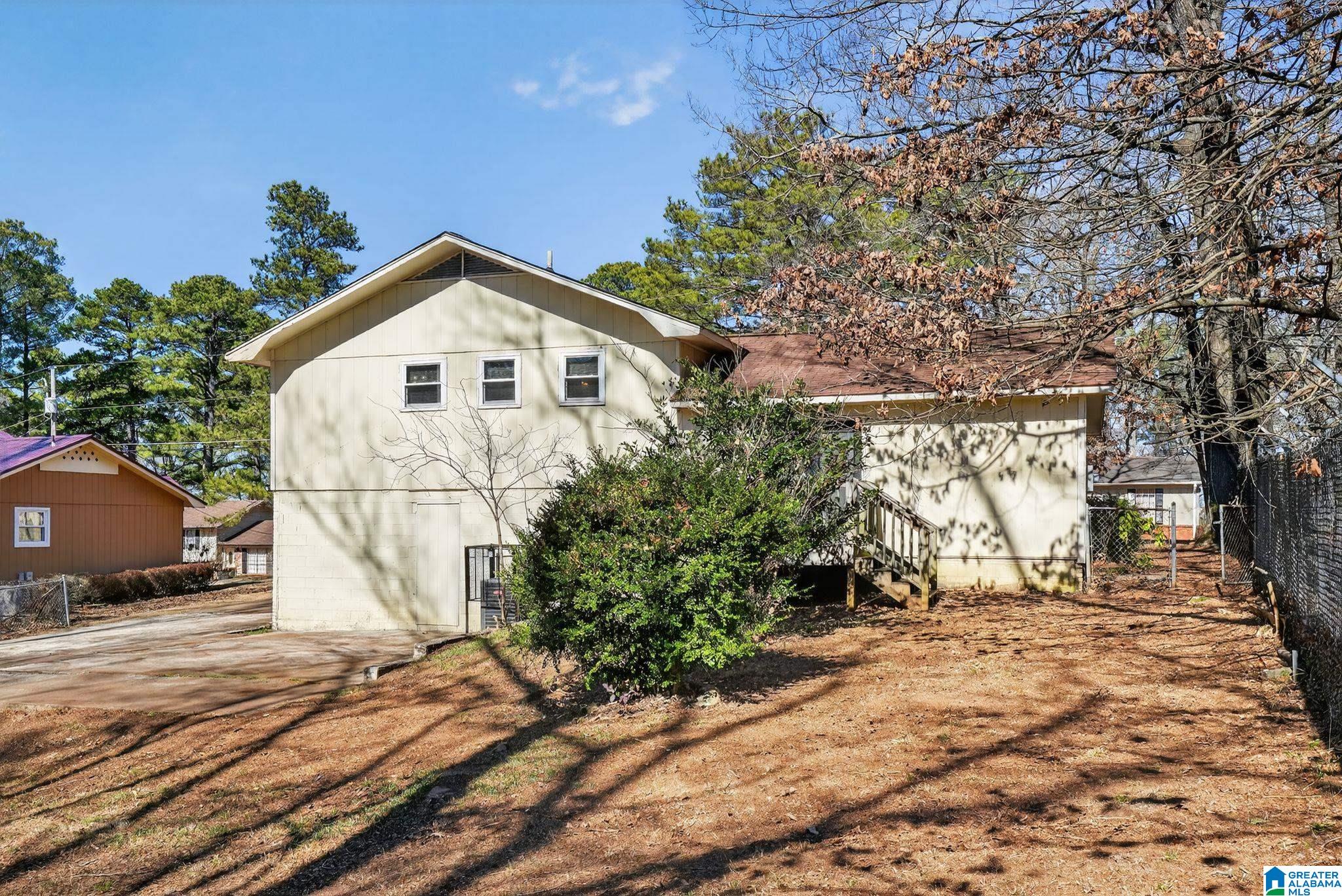 Homes for sale in Center Point, AL | 429 Woodland Court Ne, Center Point, AL 35215 | MLS# 21444247