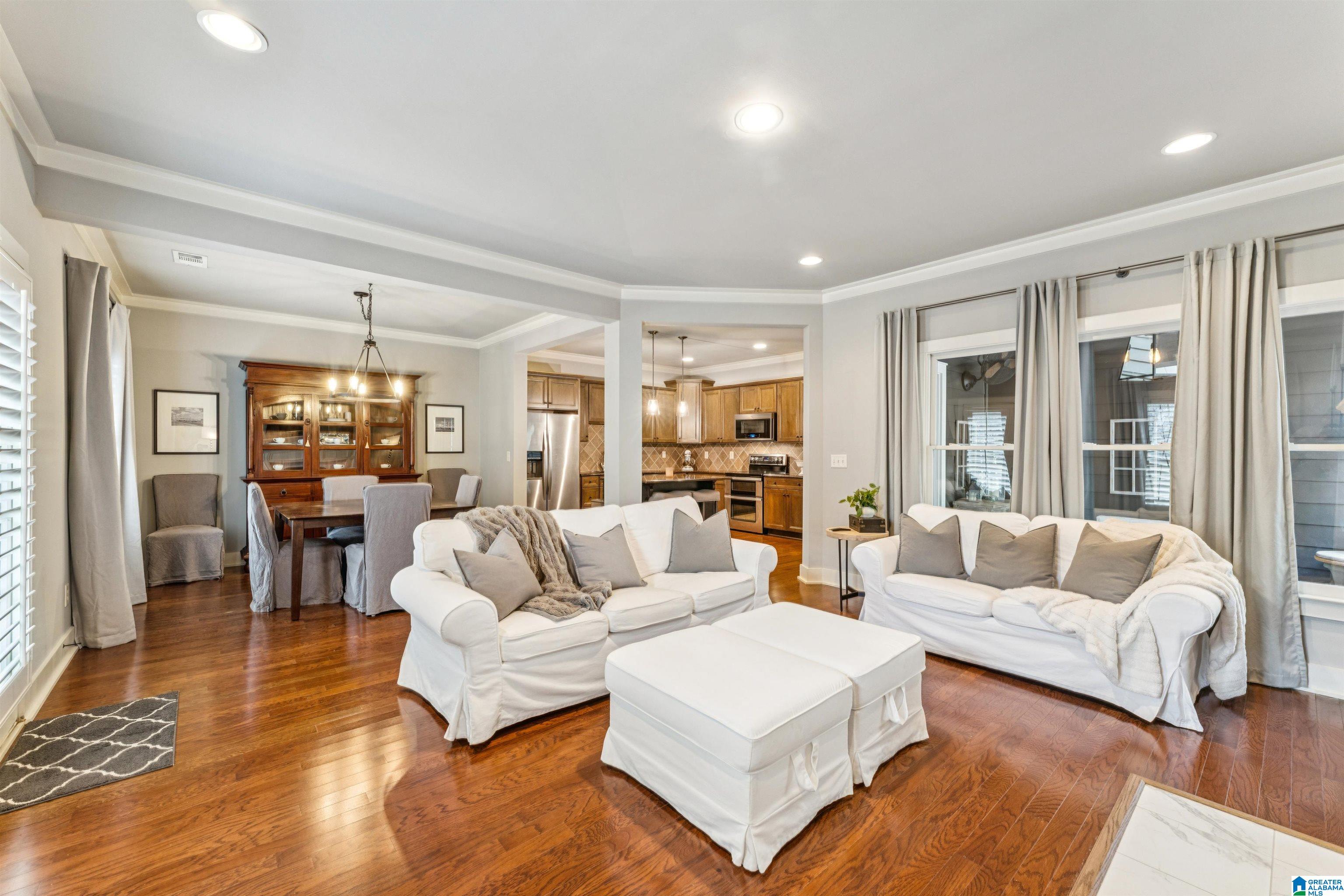 Homes for sale in Hoover, AL | 1529 Laurens Street, Hoover, AL 35242 | MLS# 21444254