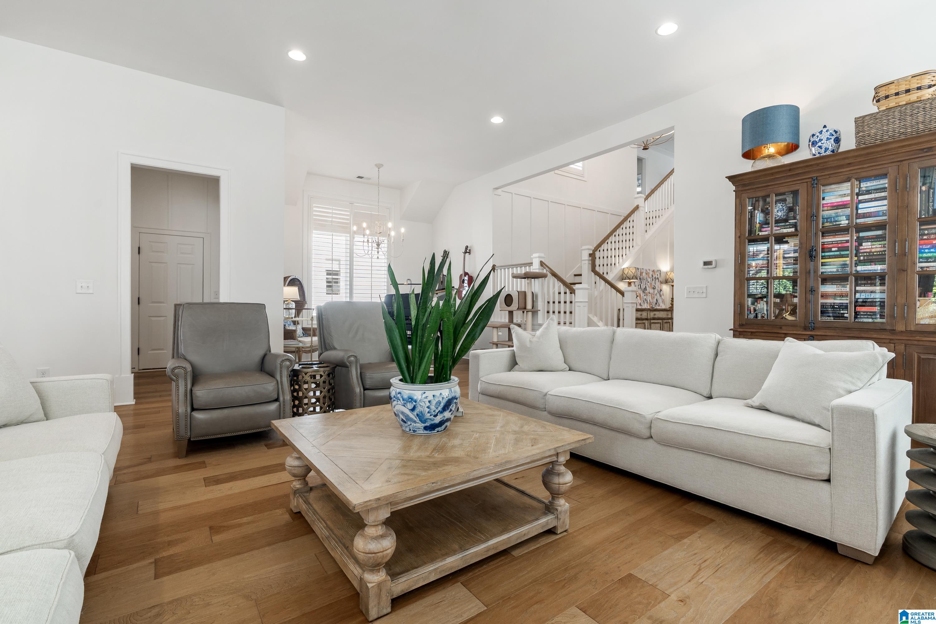 Homes for sale in Hoover, AL | 3081 Sydenton Dr, Hoover, AL 35244 | MLS# 21444288