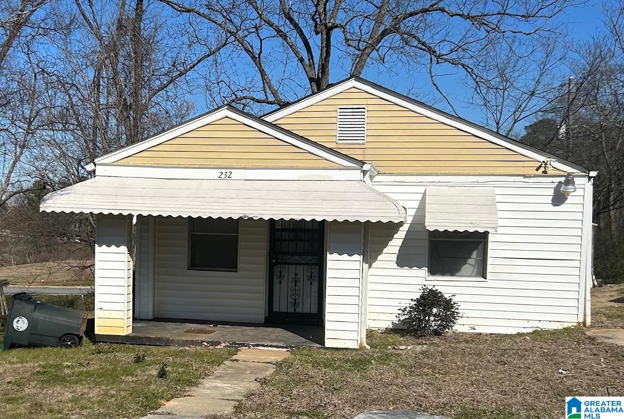 232 FLORA STREET SW