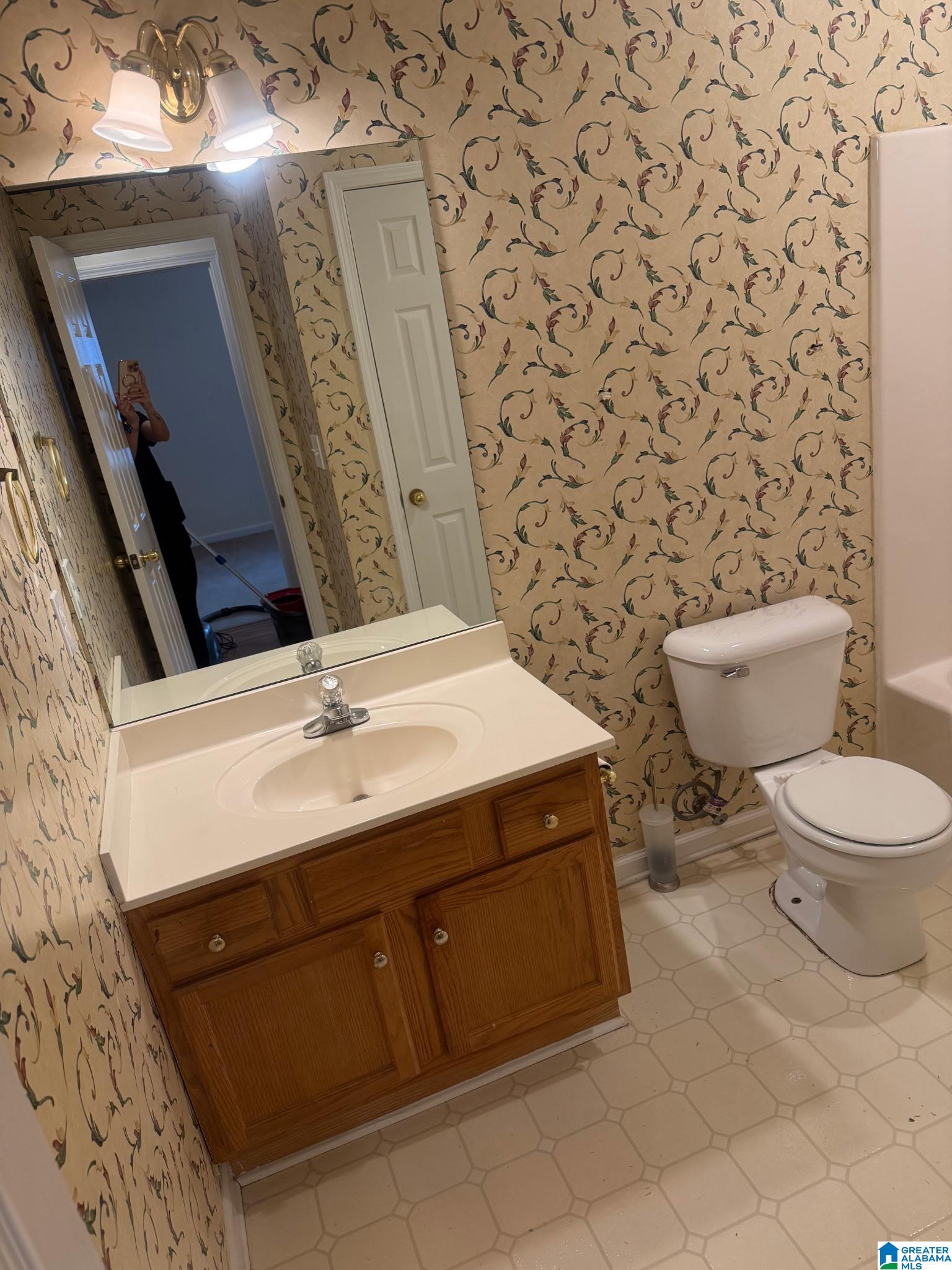 Homes for sale in Pelham, AL | 106 King Valley Street, Pelham, AL 35124 | MLS# 21444340