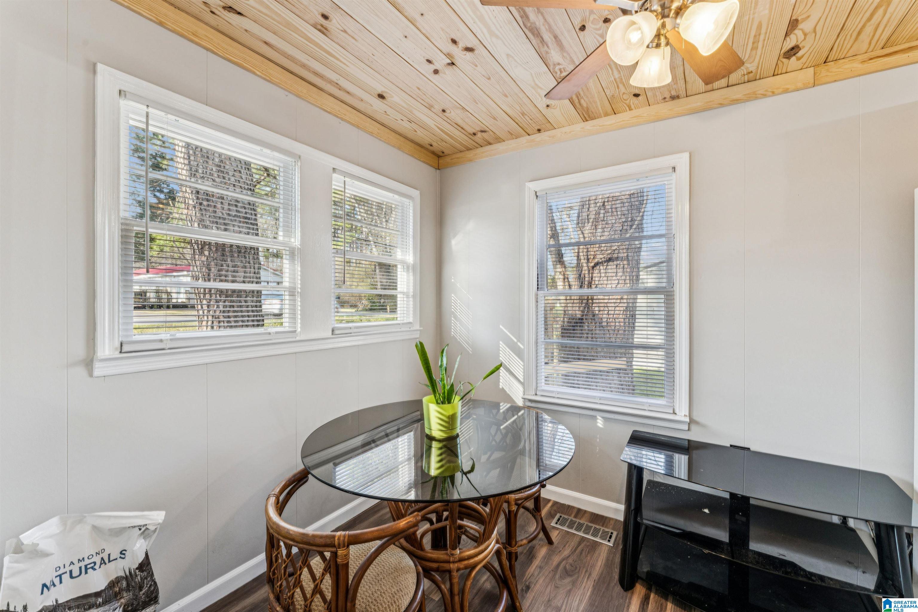 Homes for sale in Hueytown, AL | 2301 27Th Avenue N, Hueytown, AL 35023 | MLS# 21444351