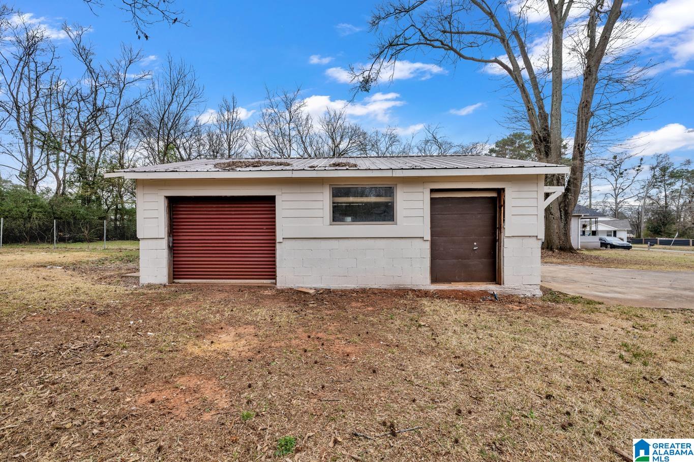 Homes for sale in Hueytown, AL | 2905 Circle Dr, Hueytown, AL 35023 | MLS# 21444353