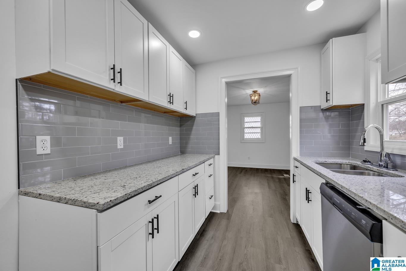 Homes for sale in Hueytown, AL | 2905 Circle Dr, Hueytown, AL 35023 | MLS# 21444353