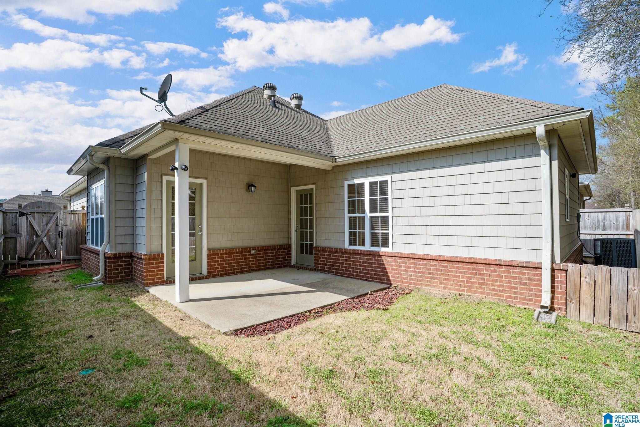 Homes for sale in Pelham, AL | 402 Holland Lakes Dr N, Pelham, AL 35124 | MLS# 21444360