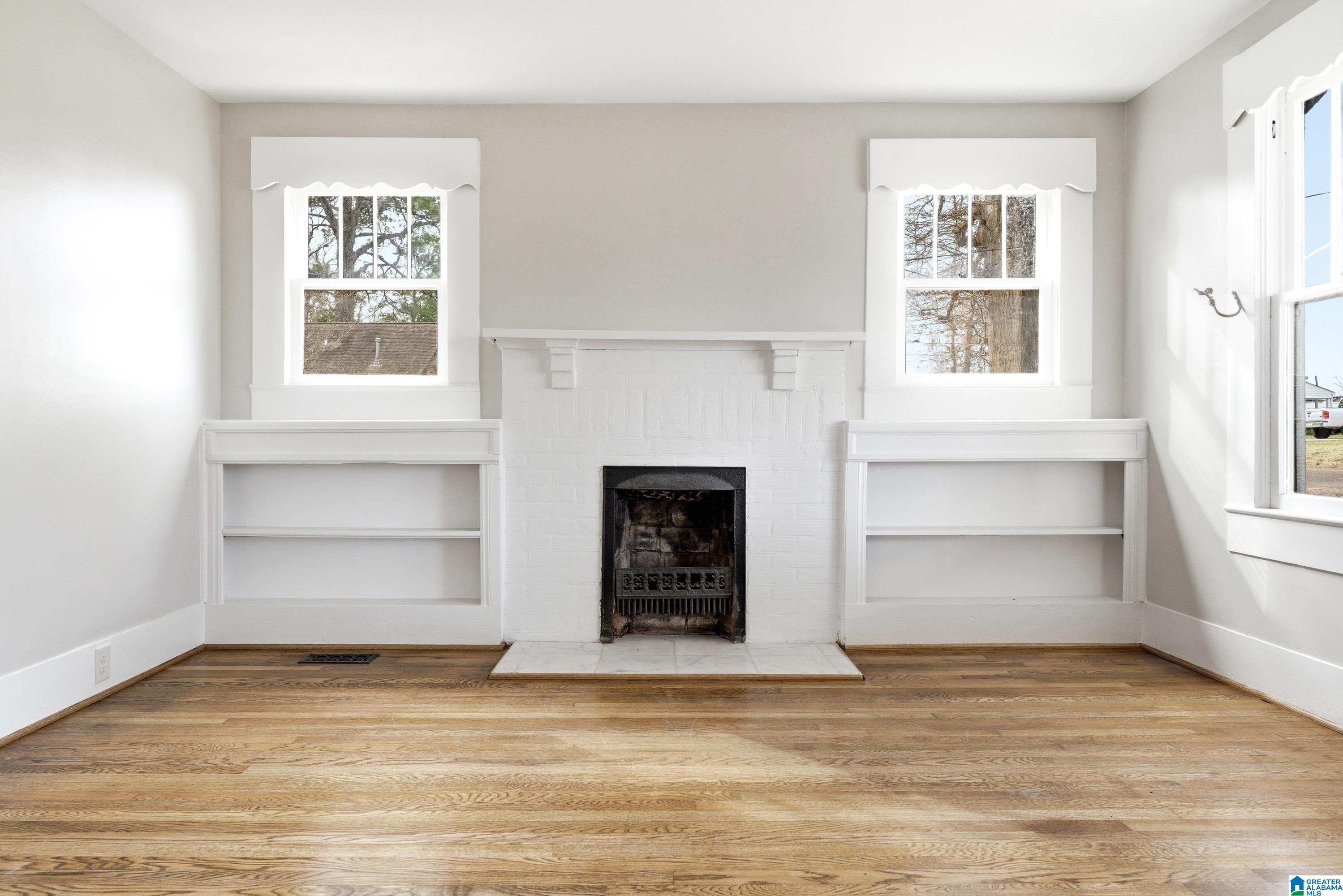 Homes for sale in Hueytown, AL | 107 Vines Avenue, Hueytown, AL 35023 | MLS# 21444367