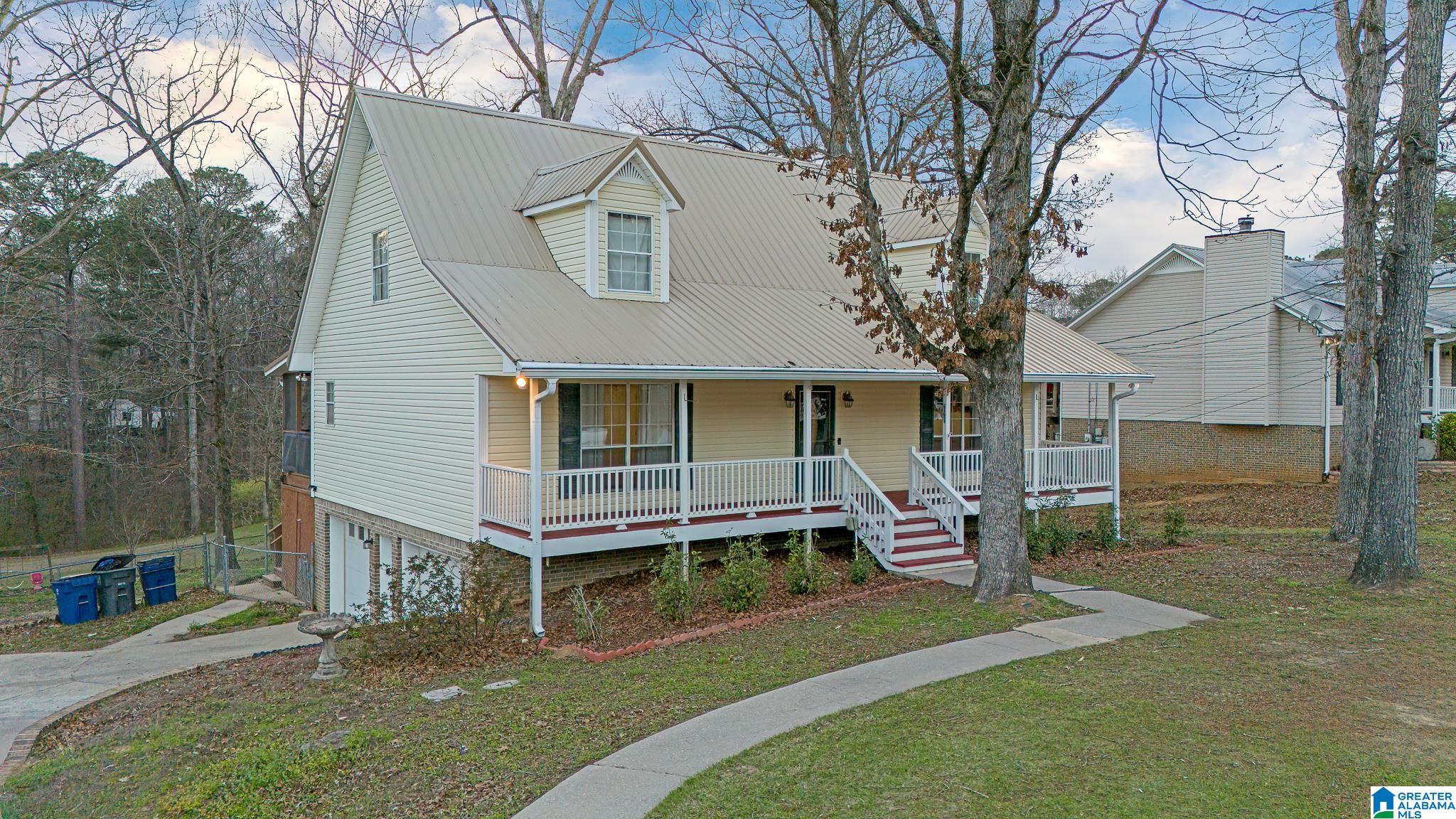 Homes for sale in Hueytown, AL | 2208 Deer Run Lane, Hueytown, AL 35023 | MLS# 21444380