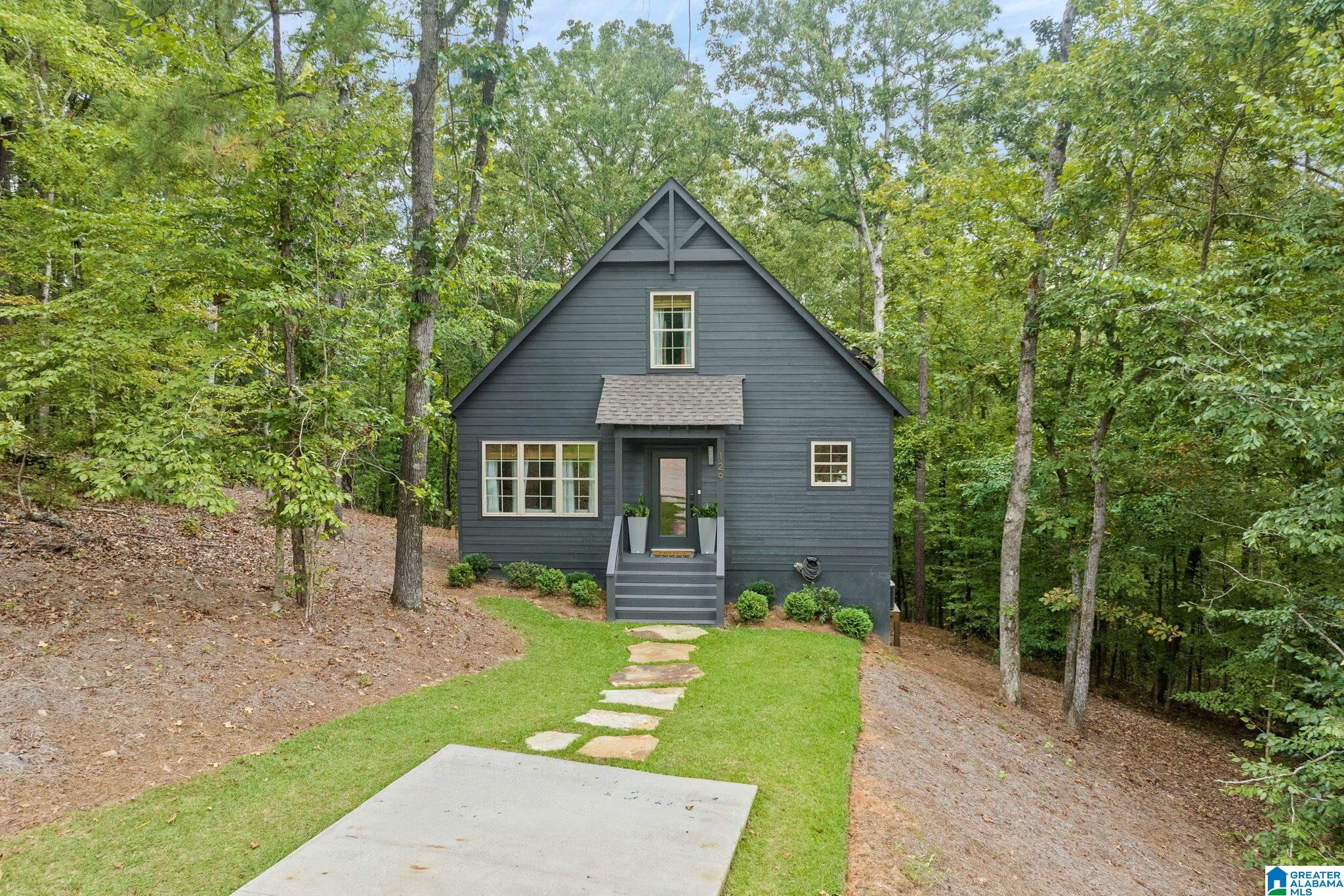 Homes for sale in Tallassee, AL | 129 Martin Ridge Trace, Tallassee, AL 36078 | MLS# 21444396