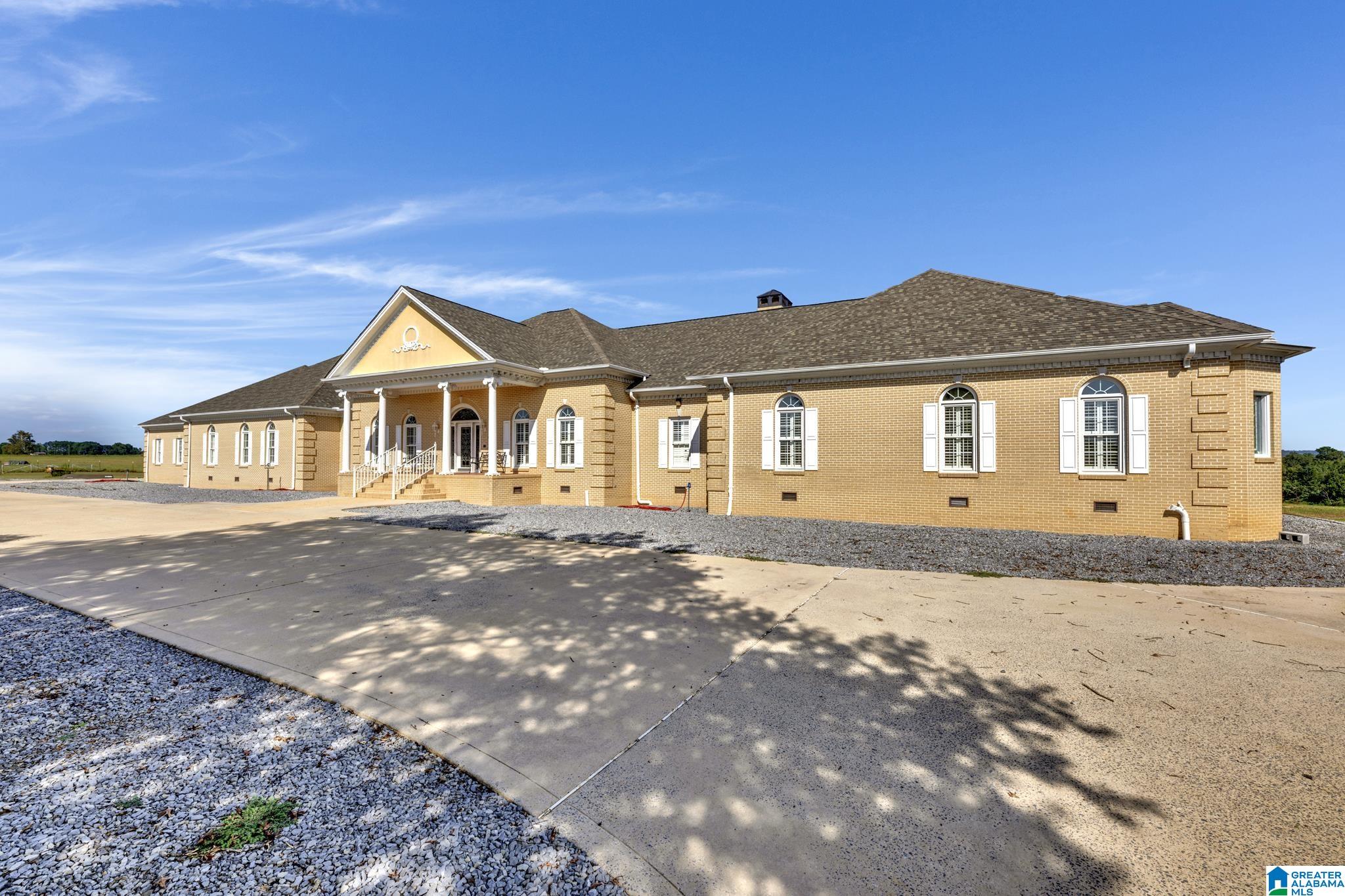 Homes for sale in Hanceville, AL | 377 County Road 543, Hanceville, AL 35077 | MLS# 21444406