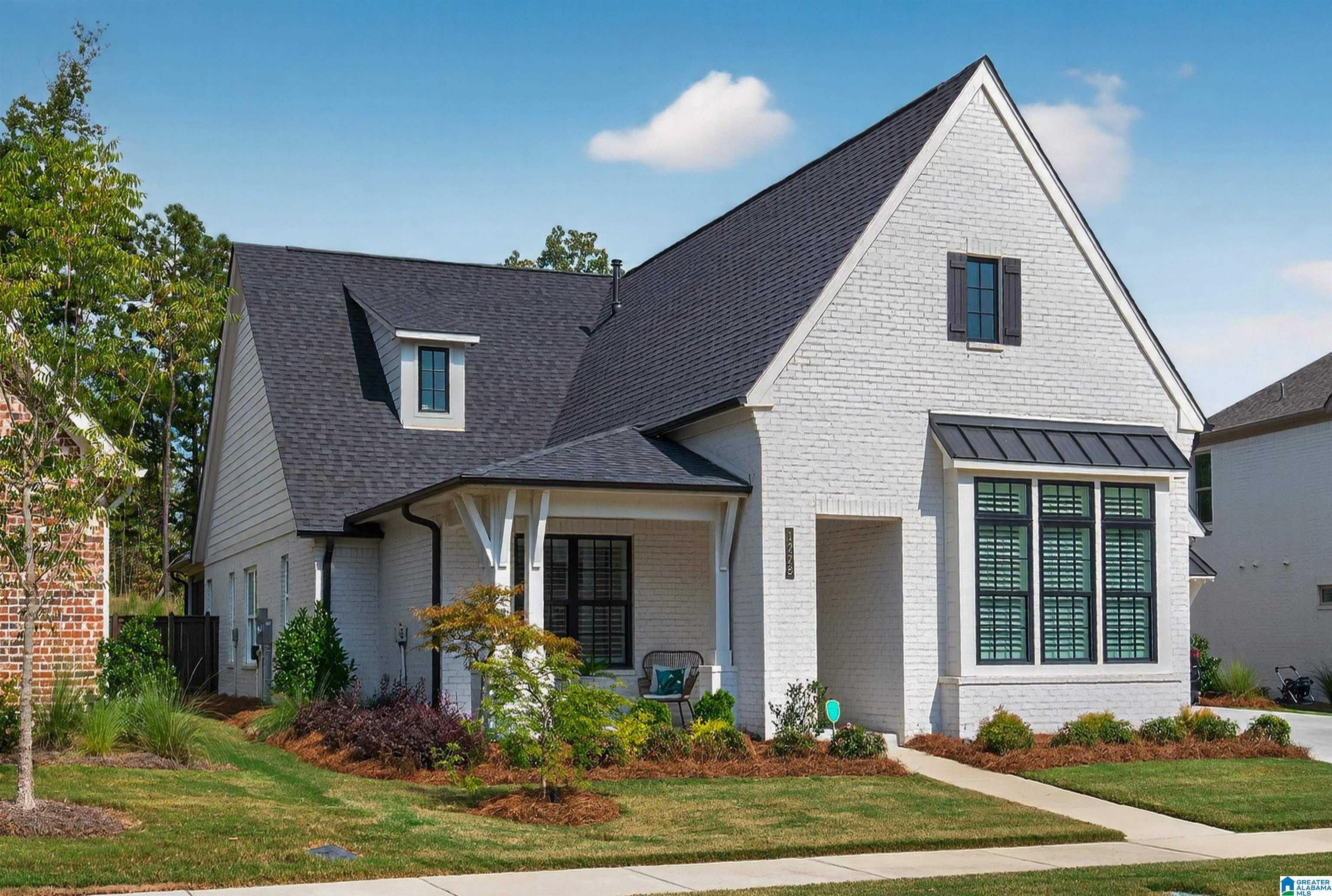 Homes for sale in Hoover, AL | 1228 Tower Lane, Hoover, AL 35244 | MLS# 21444441