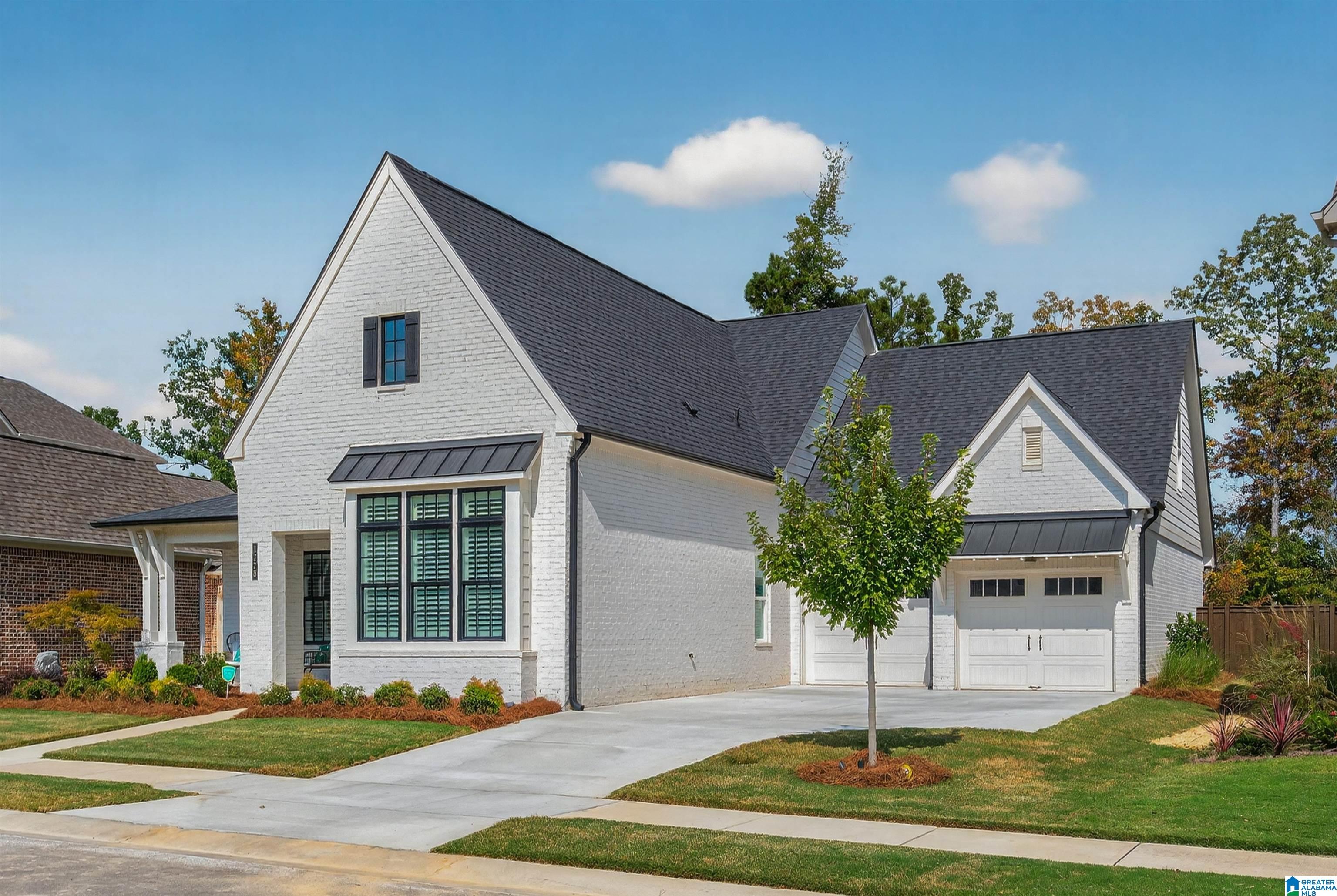 Homes for sale in Hoover, AL | 1228 Tower Lane, Hoover, AL 35244 | MLS# 21444441