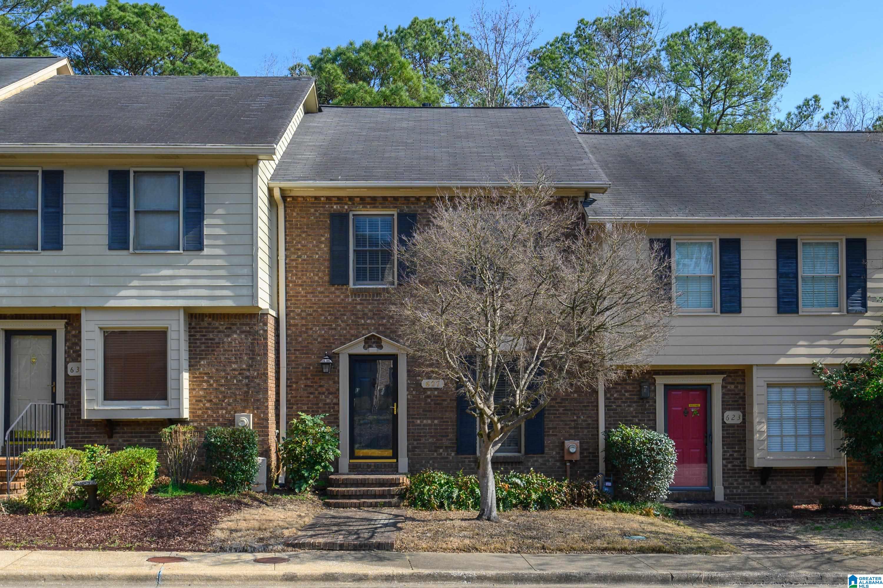 Homes for sale in Hoover, AL | 627 Mountain Laurel Court, Hoover, AL 35244 | MLS# 21444450