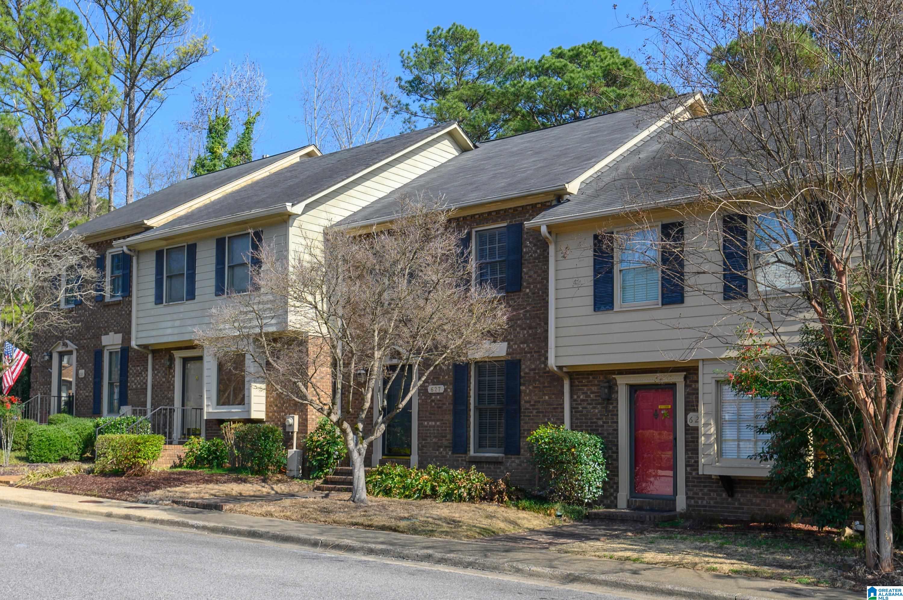 Homes for sale in Hoover, AL | 627 Mountain Laurel Court, Hoover, AL 35244 | MLS# 21444450