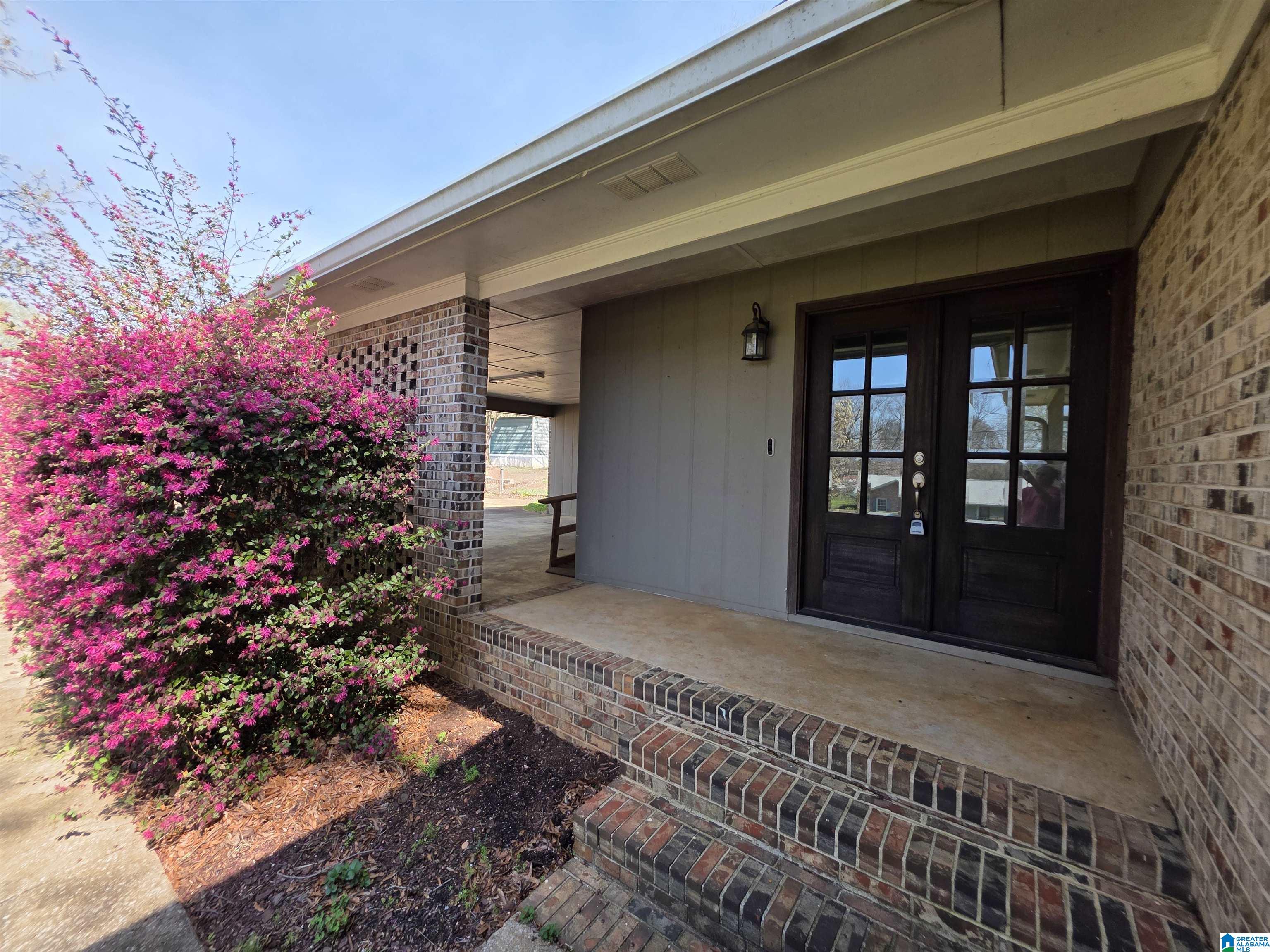Homes for sale in Talladega, AL | 1018 Southwood Avenue, Talladega, AL 35160 | MLS# 21444452