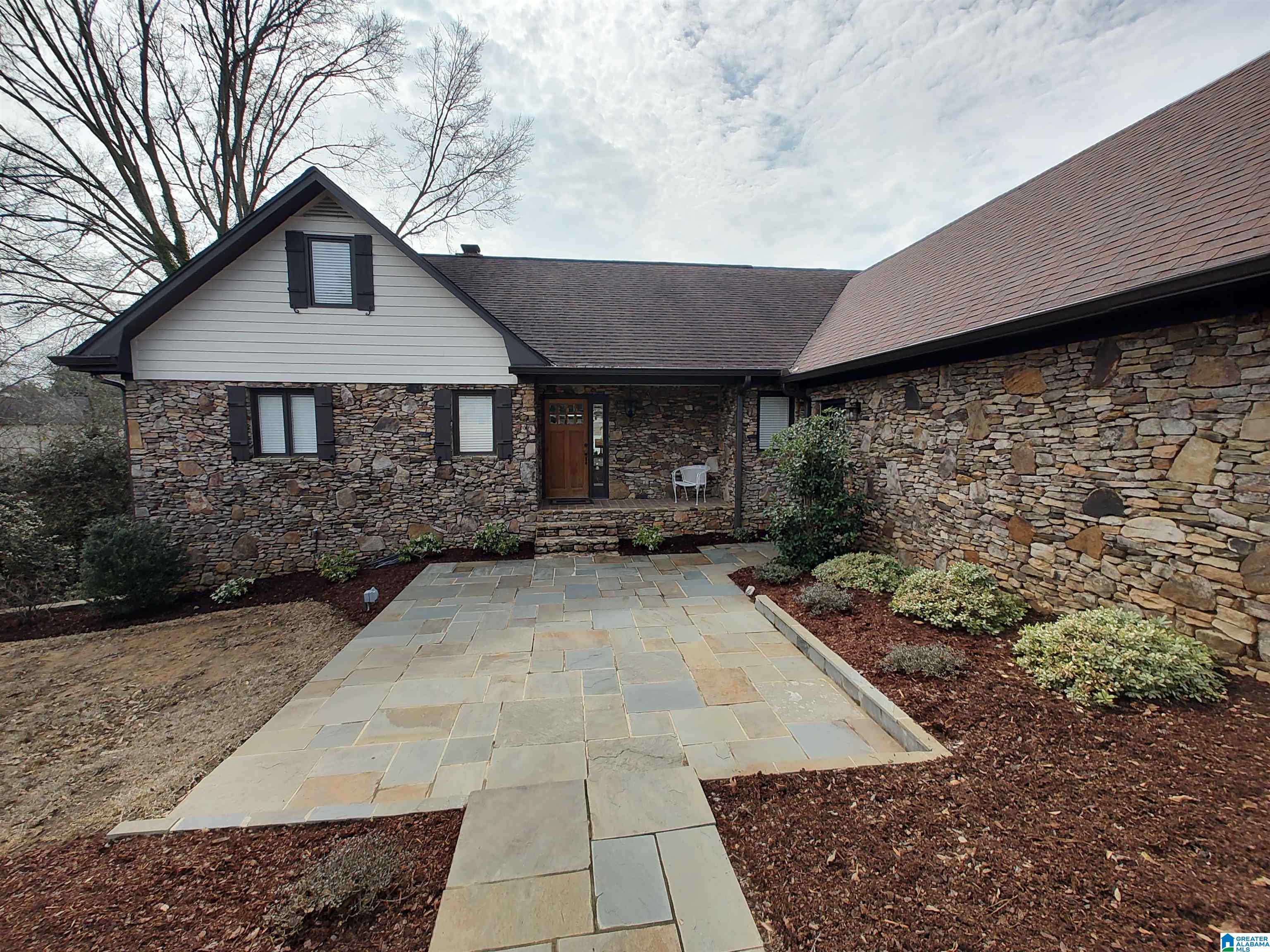 Homes for sale in Pell City, AL | 2708 Abbott Dr, Pell City, AL 35128 | MLS# 21444474