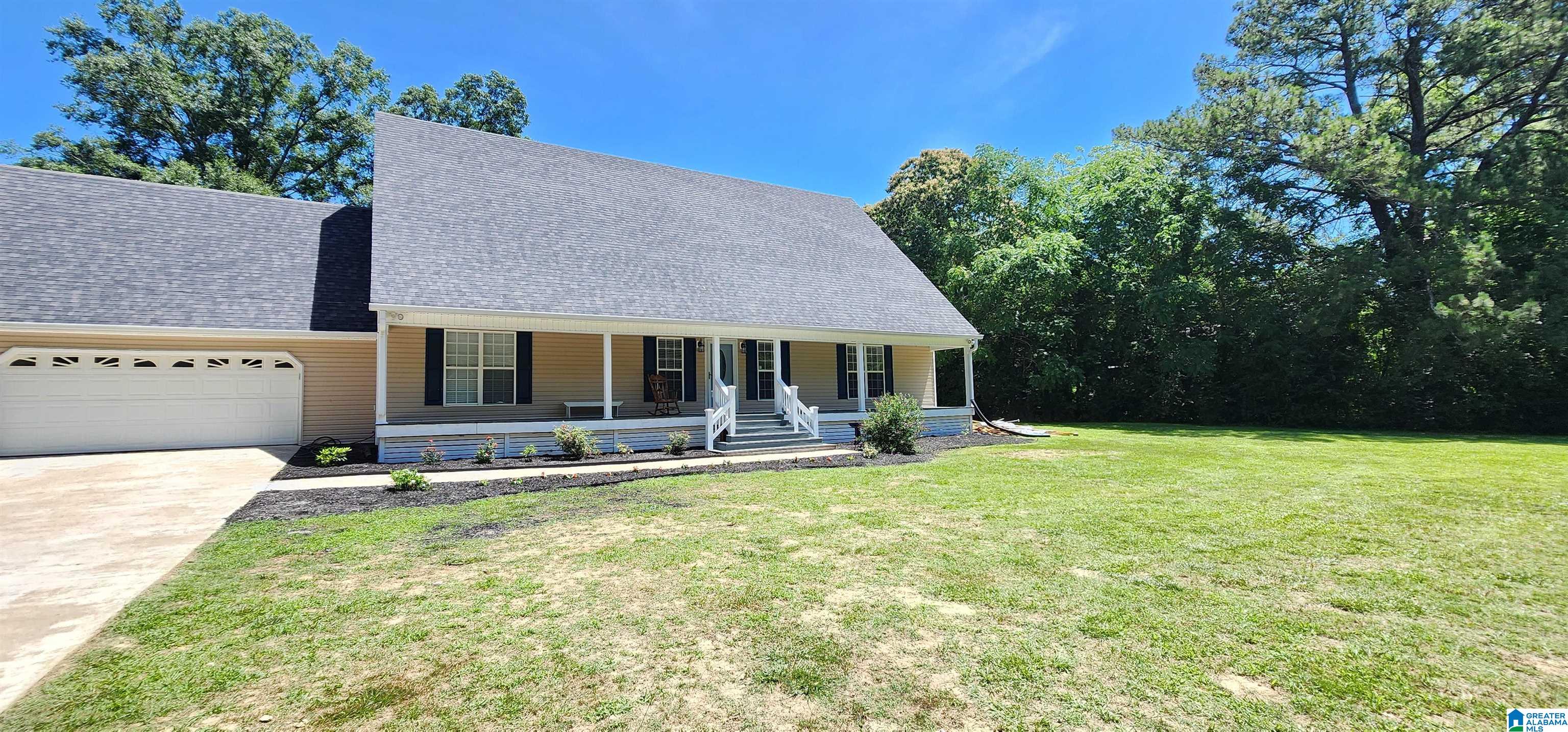 Homes for sale in Guntersville, AL | 114 Bow Range Road, Guntersville, AL 35976 | MLS# 21444491