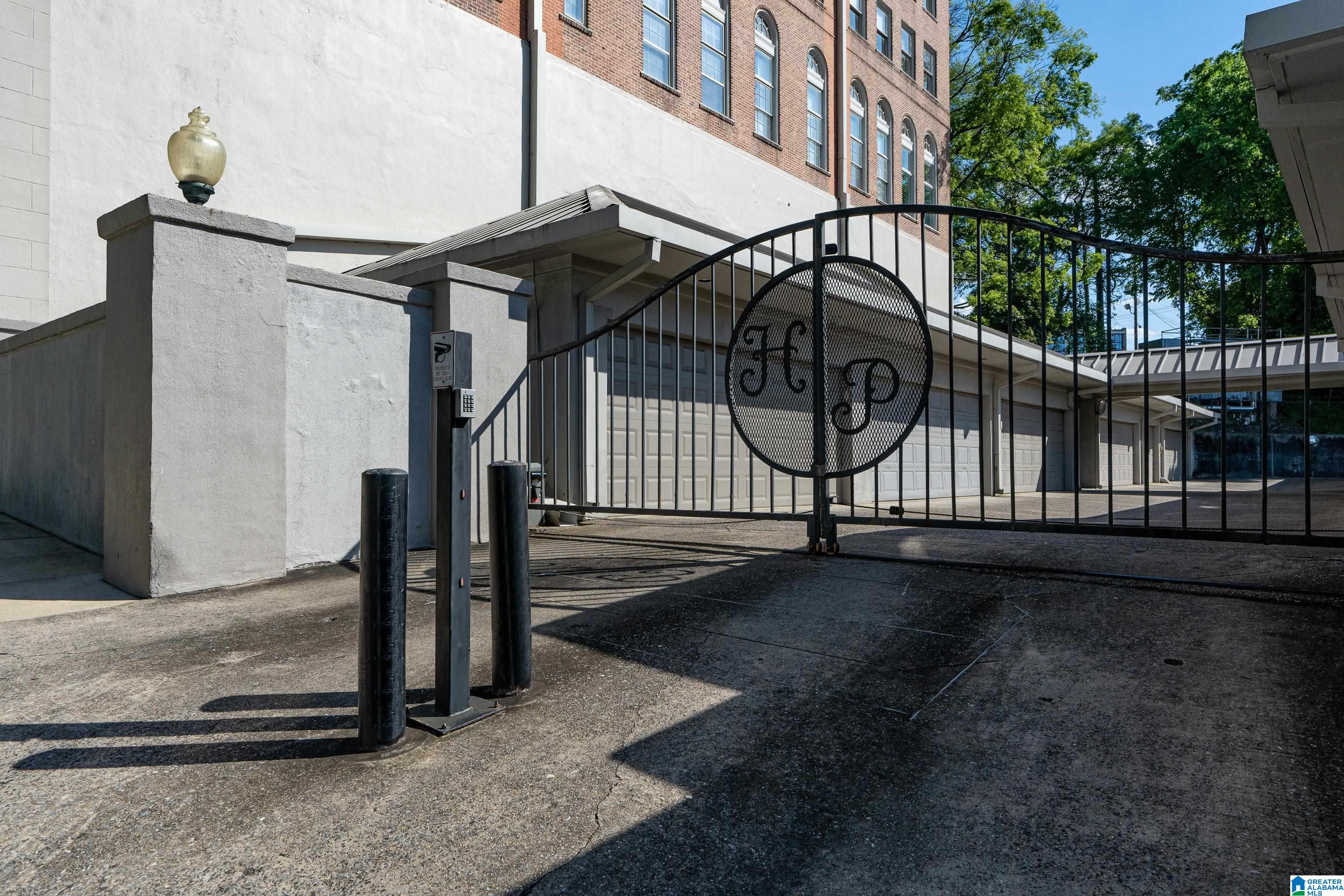 Homes for sale in Birmingham, AL | 2250 Highland Avenue S #708, Birmingham, AL 35205 | MLS# 21444520