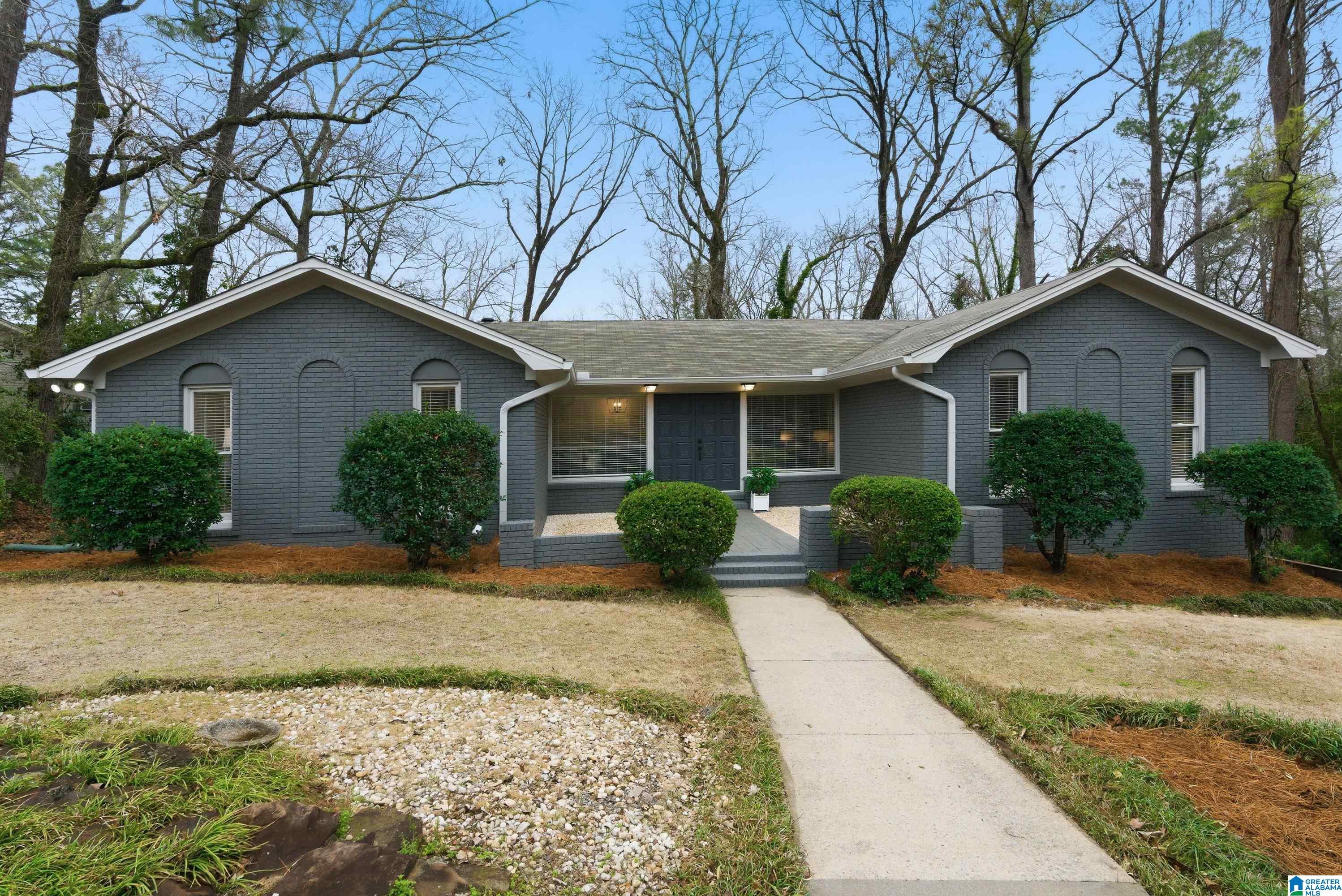 Homes for sale in Vestavia Hills, AL | 2682 Paden Pl, Vestavia Hills, AL 35226 | MLS# 21444544