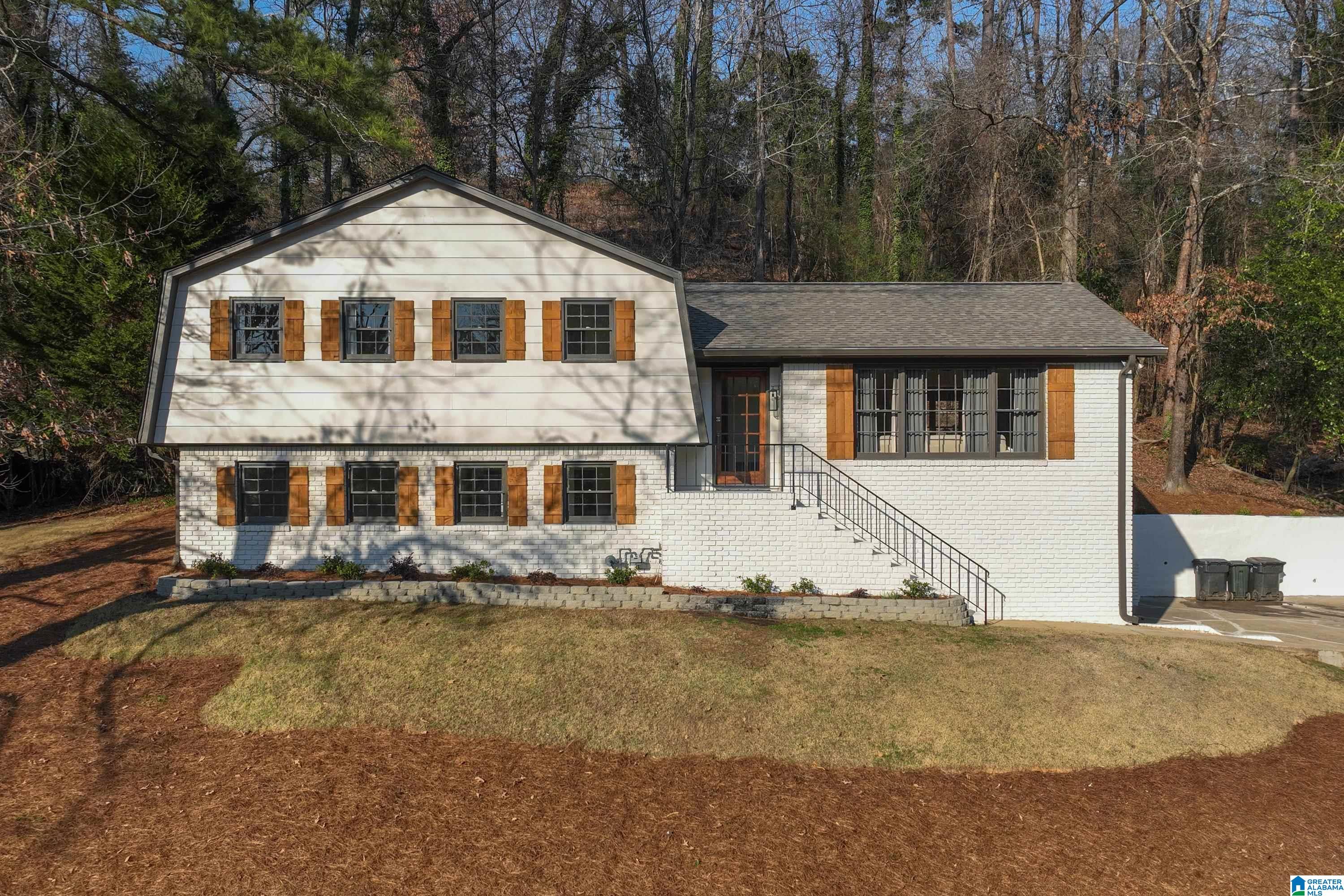 Homes for sale in Vestavia Hills, AL | 1528 Blind Brook Lane, Vestavia Hills, AL 35216 | MLS# 21444572