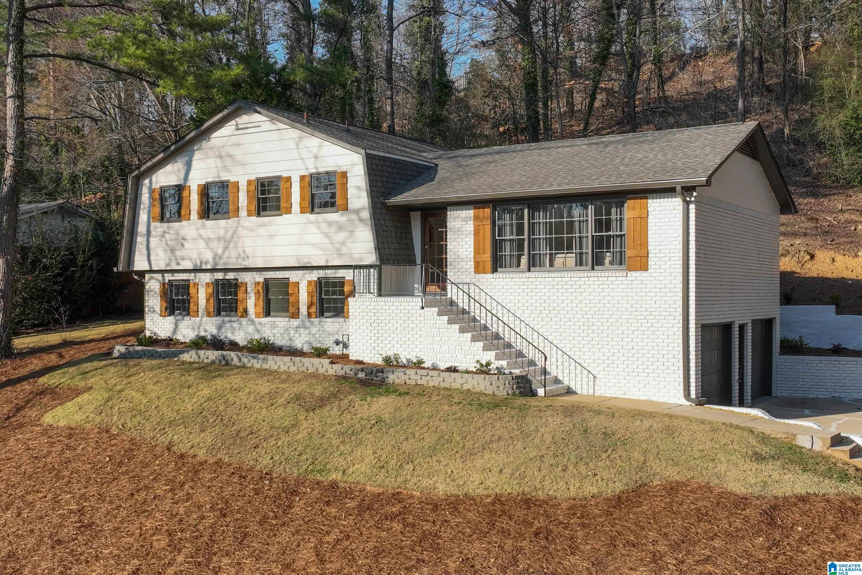 Homes for sale in Vestavia Hills, AL | 1528 Blind Brook Lane, Vestavia Hills, AL 35216 | MLS# 21444572