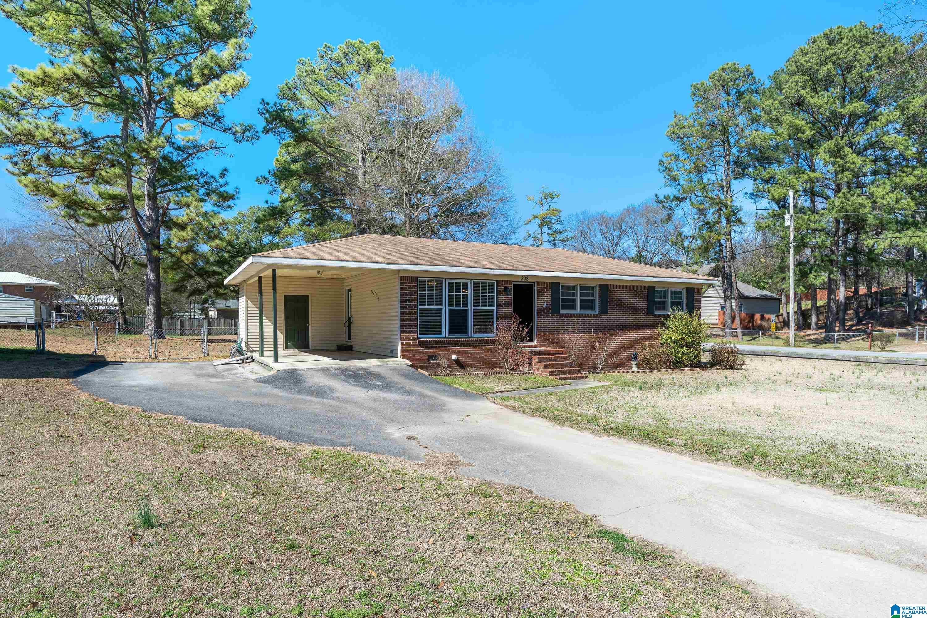 Homes for sale in Alabaster, AL | 208 10th Street Sw, Alabaster, AL 35007 | MLS# 21444578