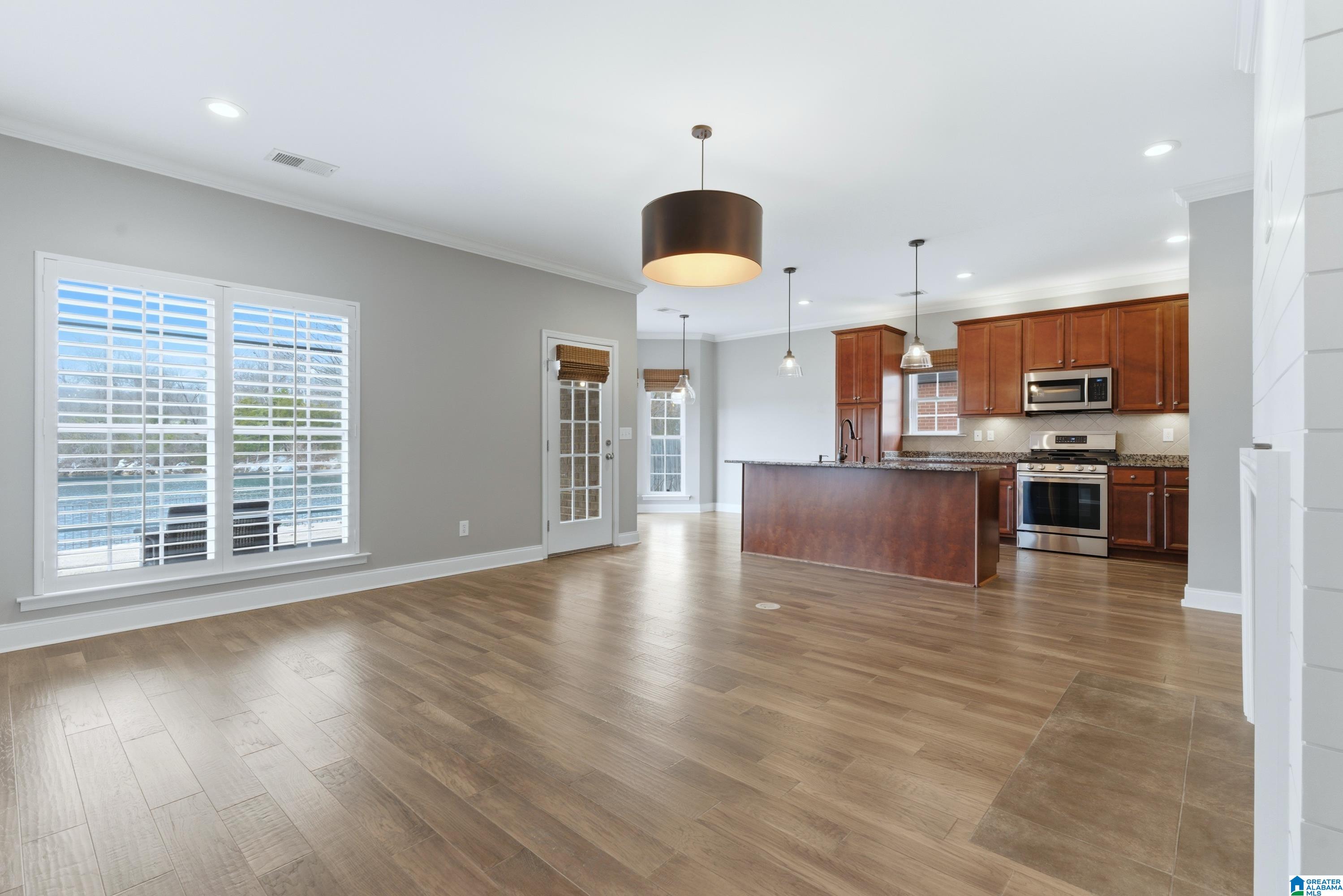 Homes for sale in Pelham, AL | 295 Creekside Lane, Pelham, AL 35124 | MLS# 21444583