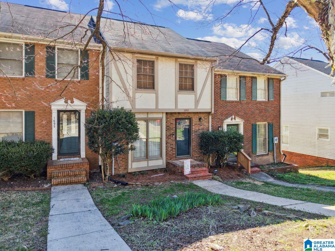 Homes for sale in Homewood, AL | 1693 Ashwood Lane, Homewood, AL 35209 | MLS# 21444590