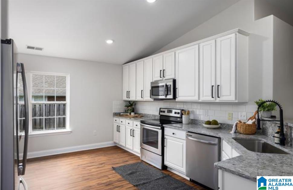 Homes for sale in Calera, AL | 255 Ivy Hills Circle, Calera, AL 35040 | MLS# 21444628