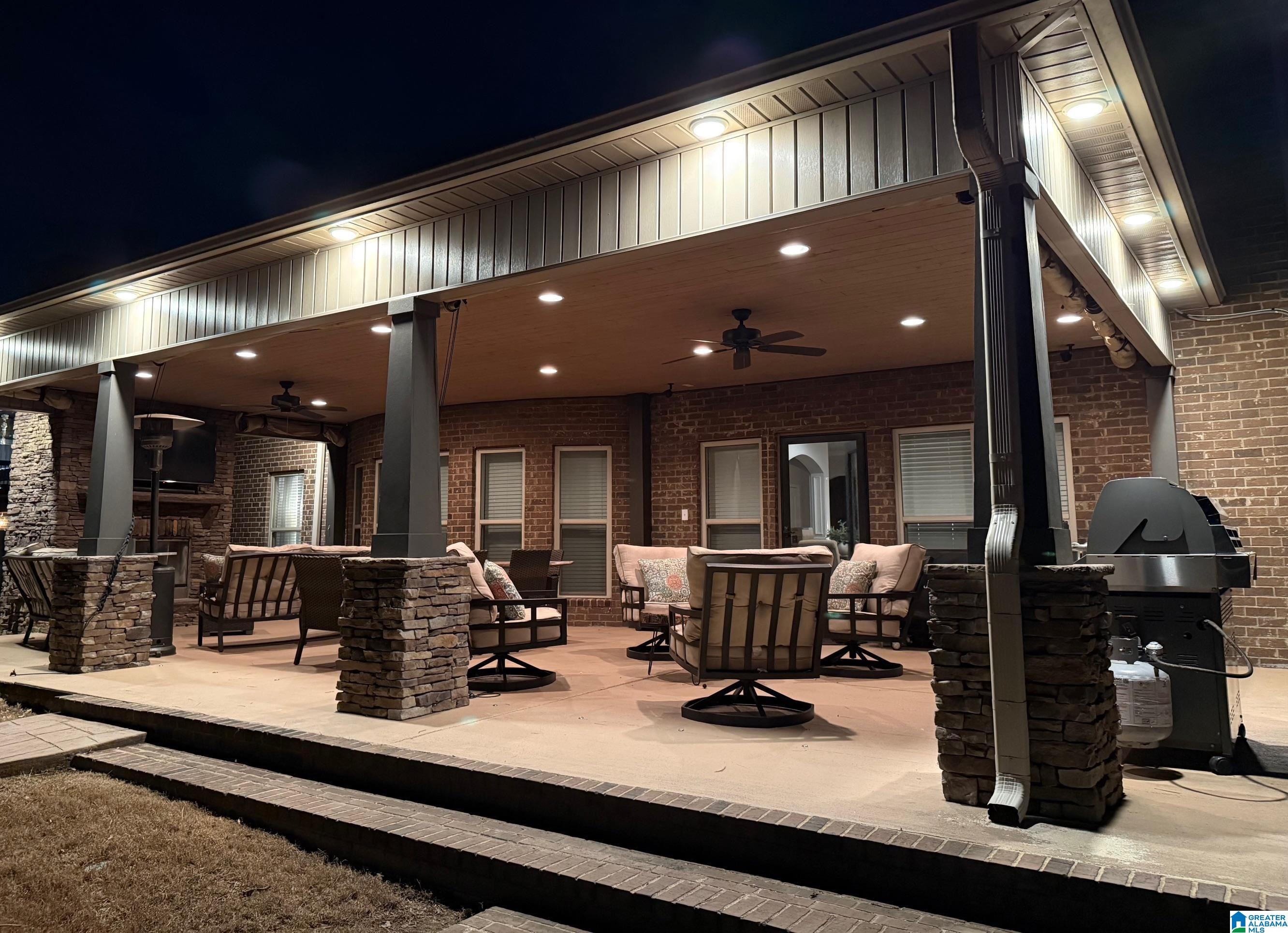 Homes for sale in Alabaster, AL | 199 Red Bay Dr, Alabaster, AL 35114 | MLS# 21444651