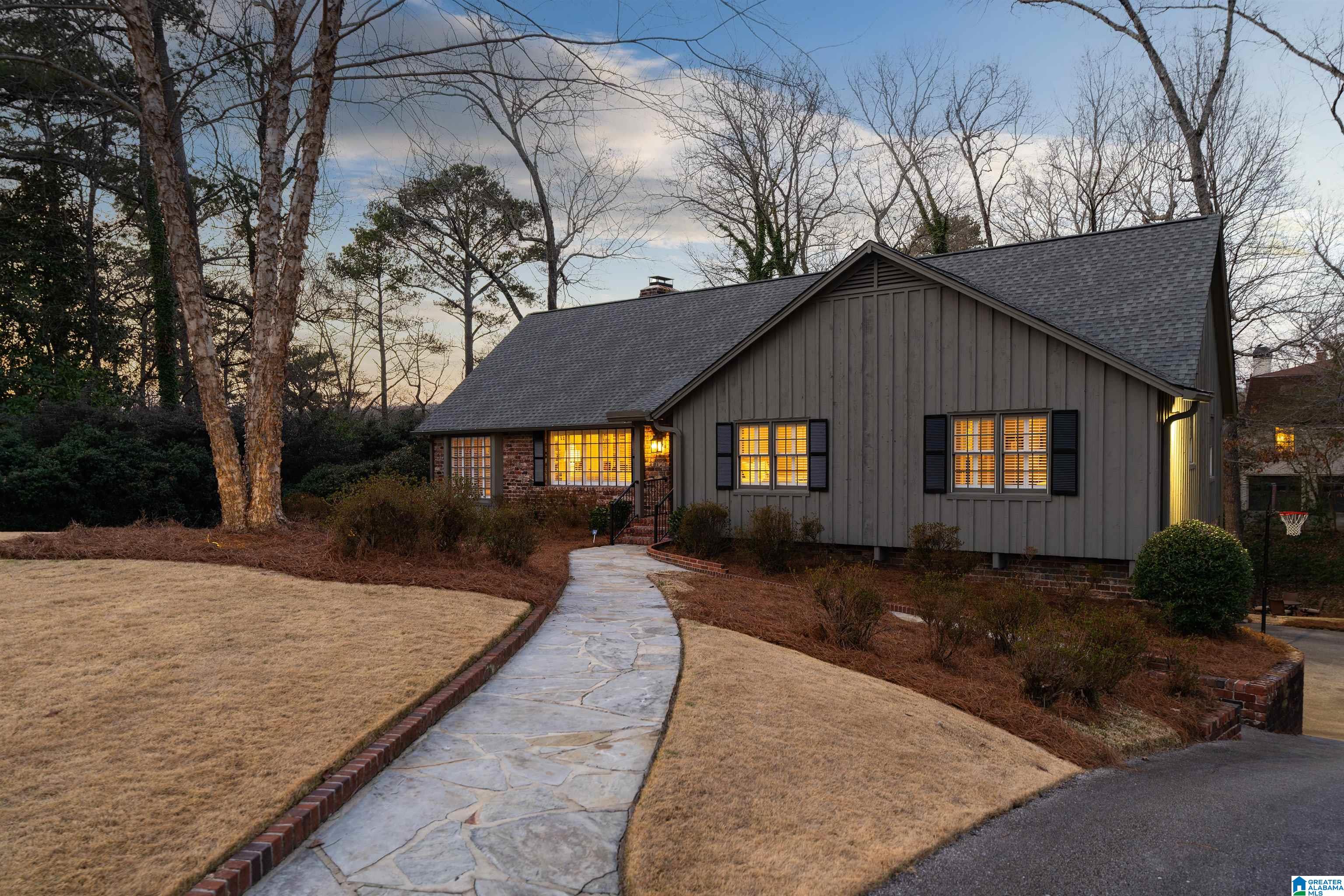 Homes for sale in Mountain Brook, AL | 4438 Briar Glen Dr, Mountain Brook, AL 35243 | MLS# 21444683